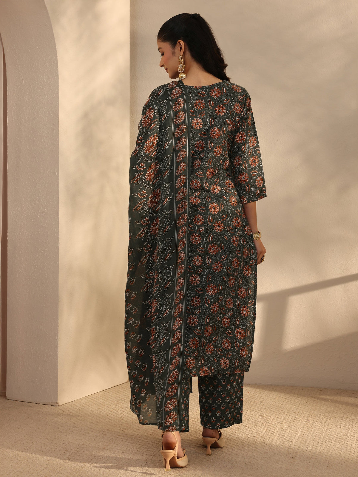 Gerua Green Floral Printed Cotton Blend Straight Suits Set With Dupatta