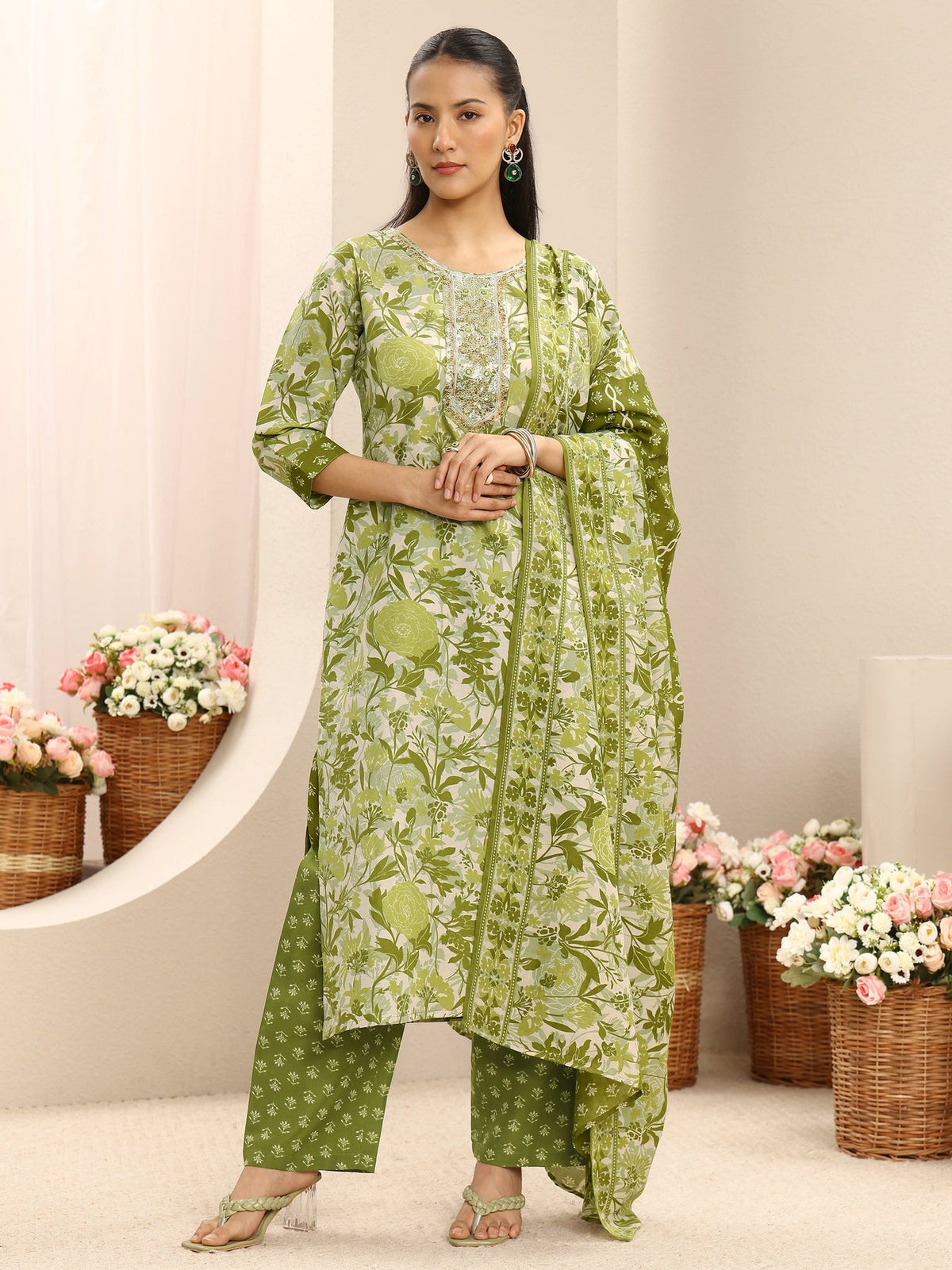 Gerua Green Floral Printed Cotton Blend Straight Suit Set With Dupatta KS67