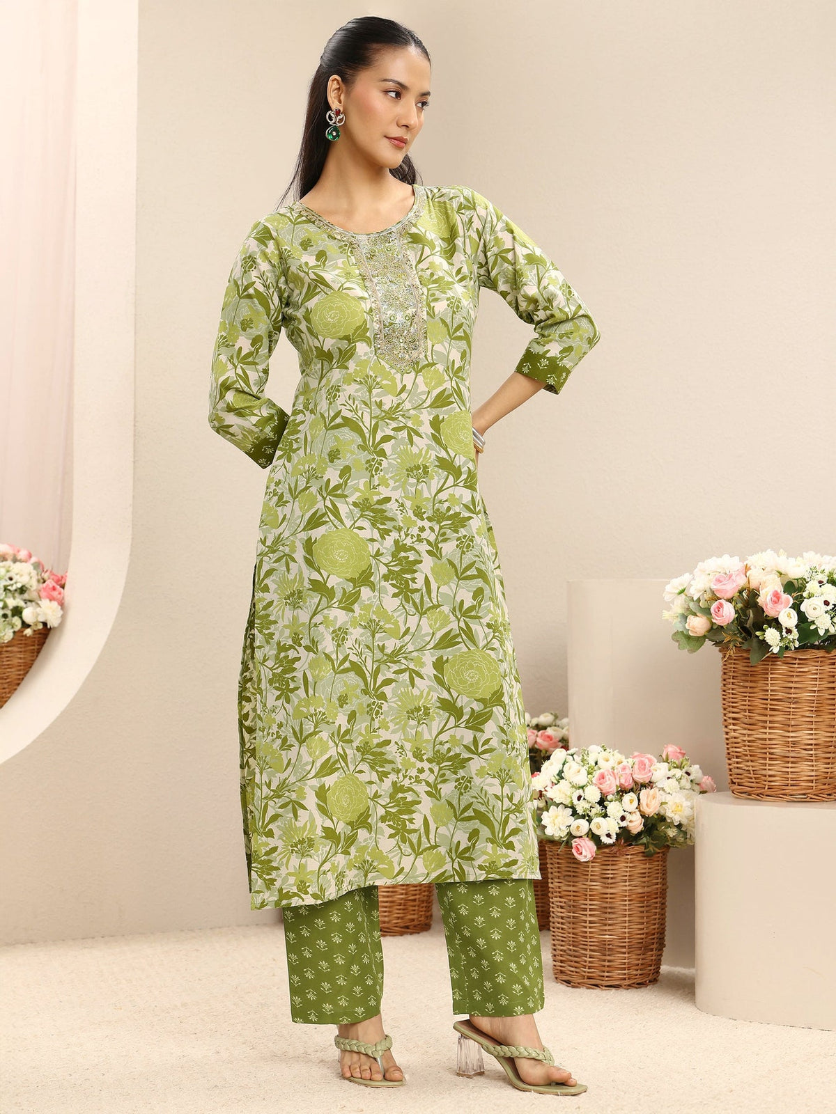 Gerua Green Floral Printed Cotton Blend Straight Suit Set With Dupatta KS67