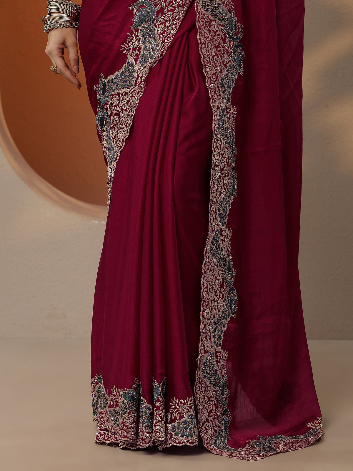Libas Red Solid Chiffon Saree With Unstitched Blouse Piece