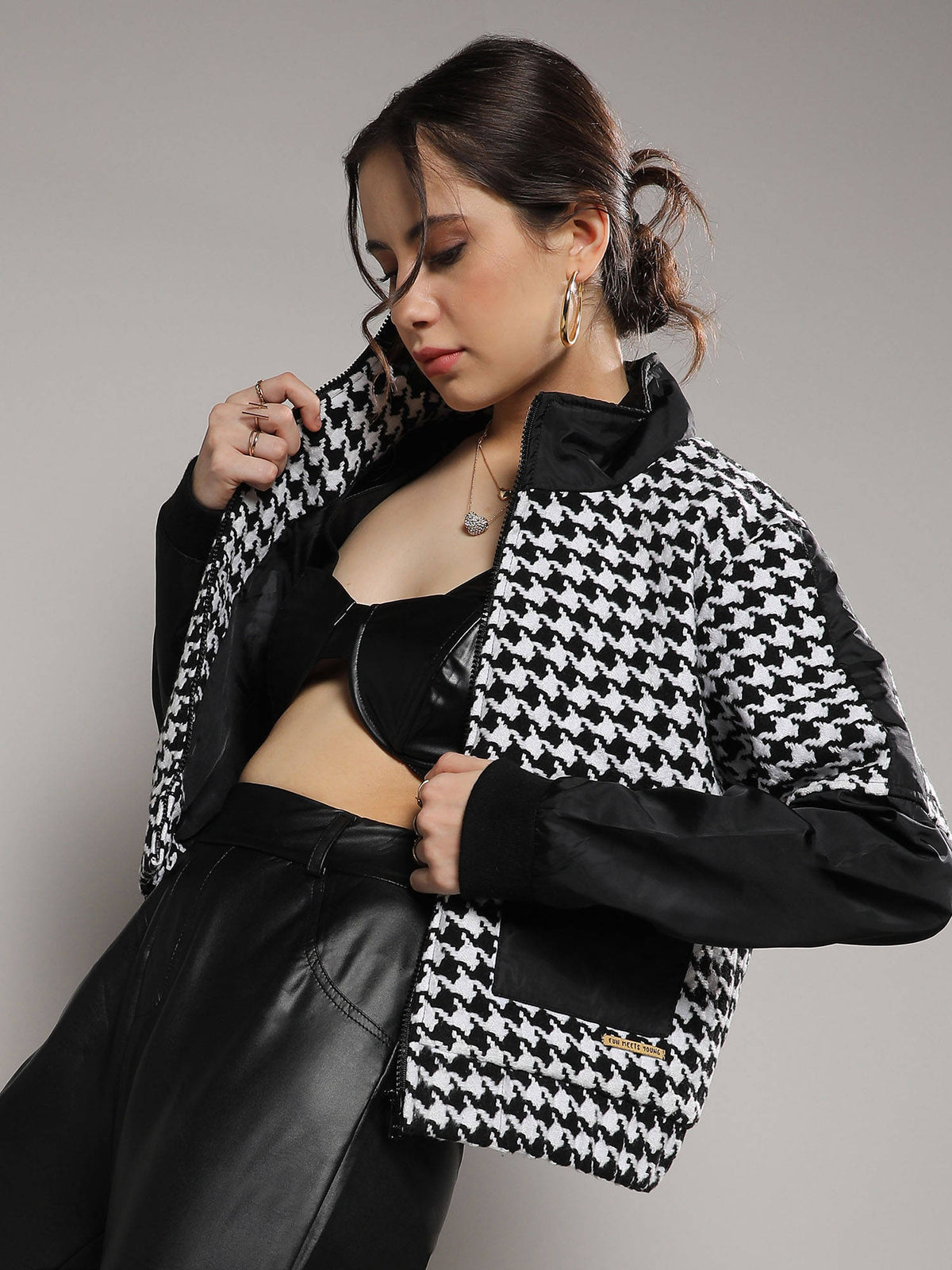 Women Black & White Contrast Houndstooth Jacket | JC78 - view 3