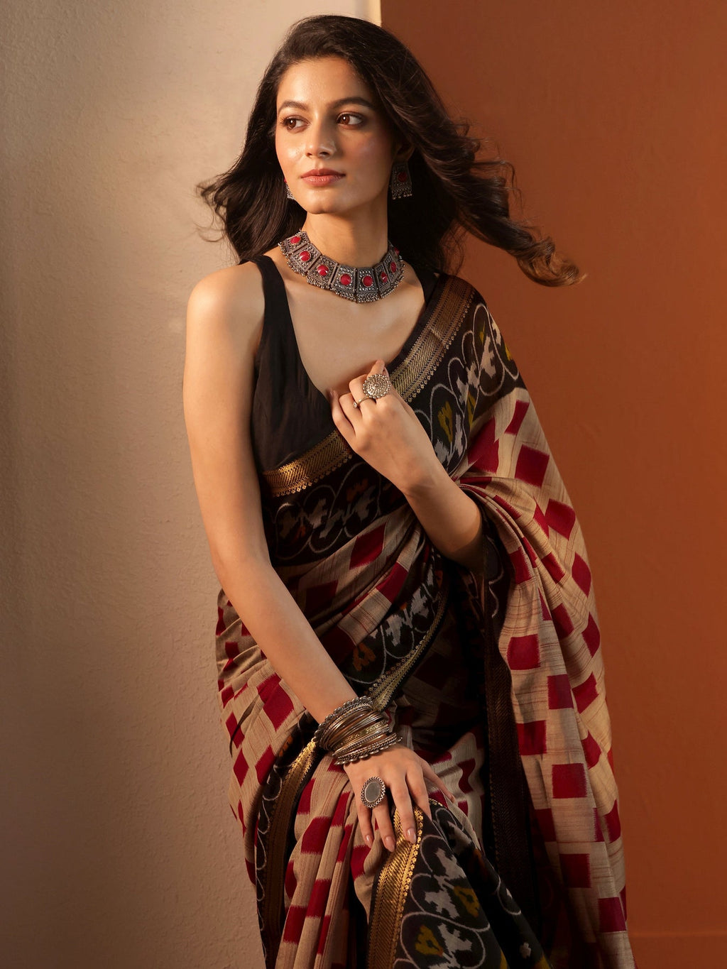Libas Beige Printed Silk Blend Saree With Unstitched Blouse Piece S45