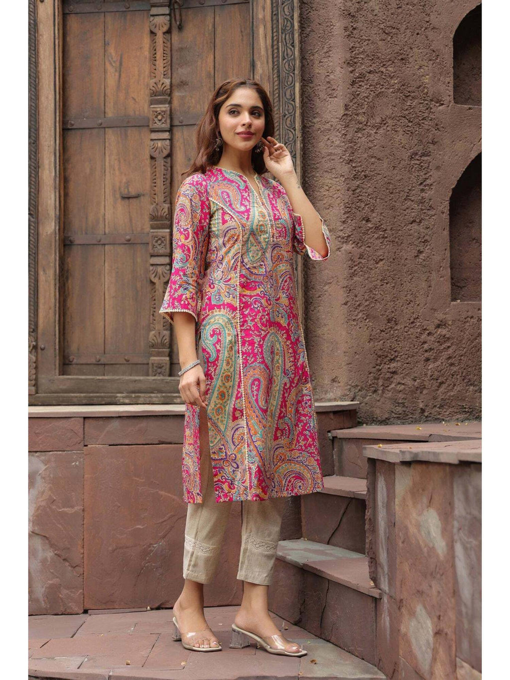 Women Rani Pink Floral Printed Blend Cotton Kurta - Pink | FY93 - view 3