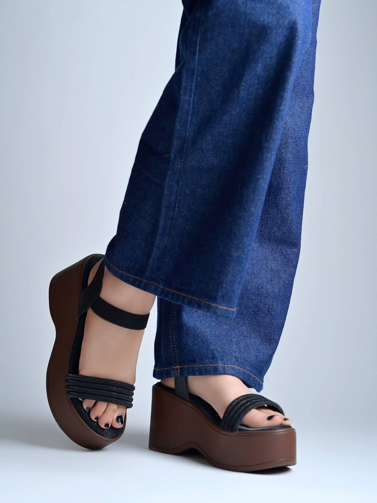 Women's Brown Elasticated Strap Platform Wedge Sandals | H78 - view 9