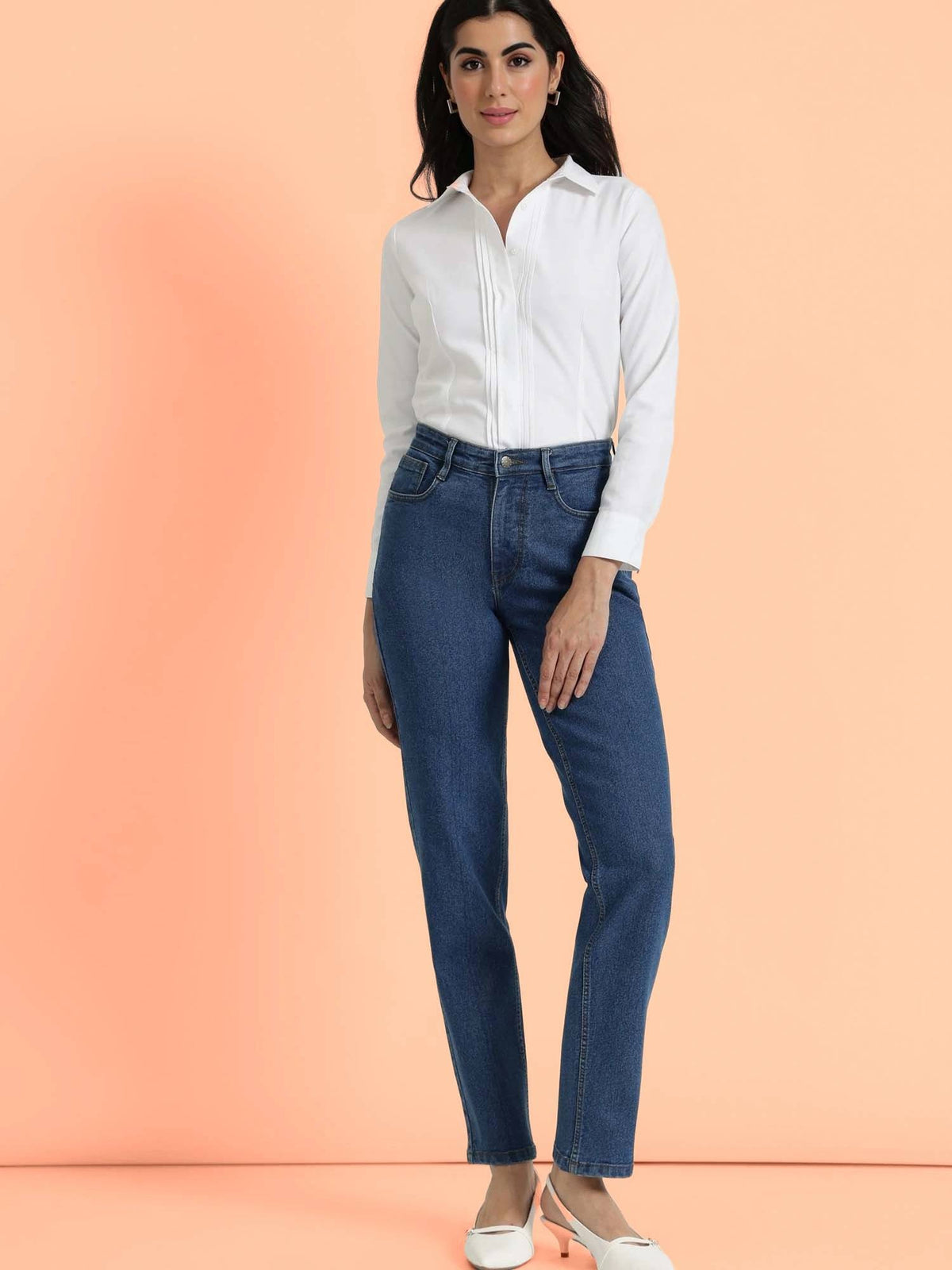 Women Blue Solid Slim Straight Fit Jeans | ST23 - view 4