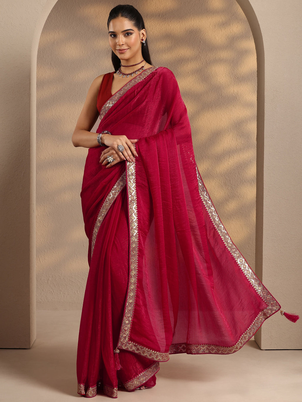 Libas Red Solid Silk Blend Saree With Unstitched Blouse Piece