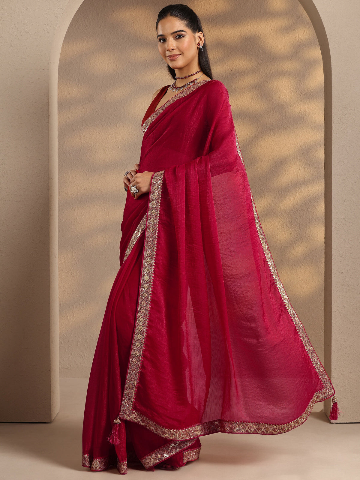 Libas Red Solid Silk Blend Saree With Unstitched Blouse Piece