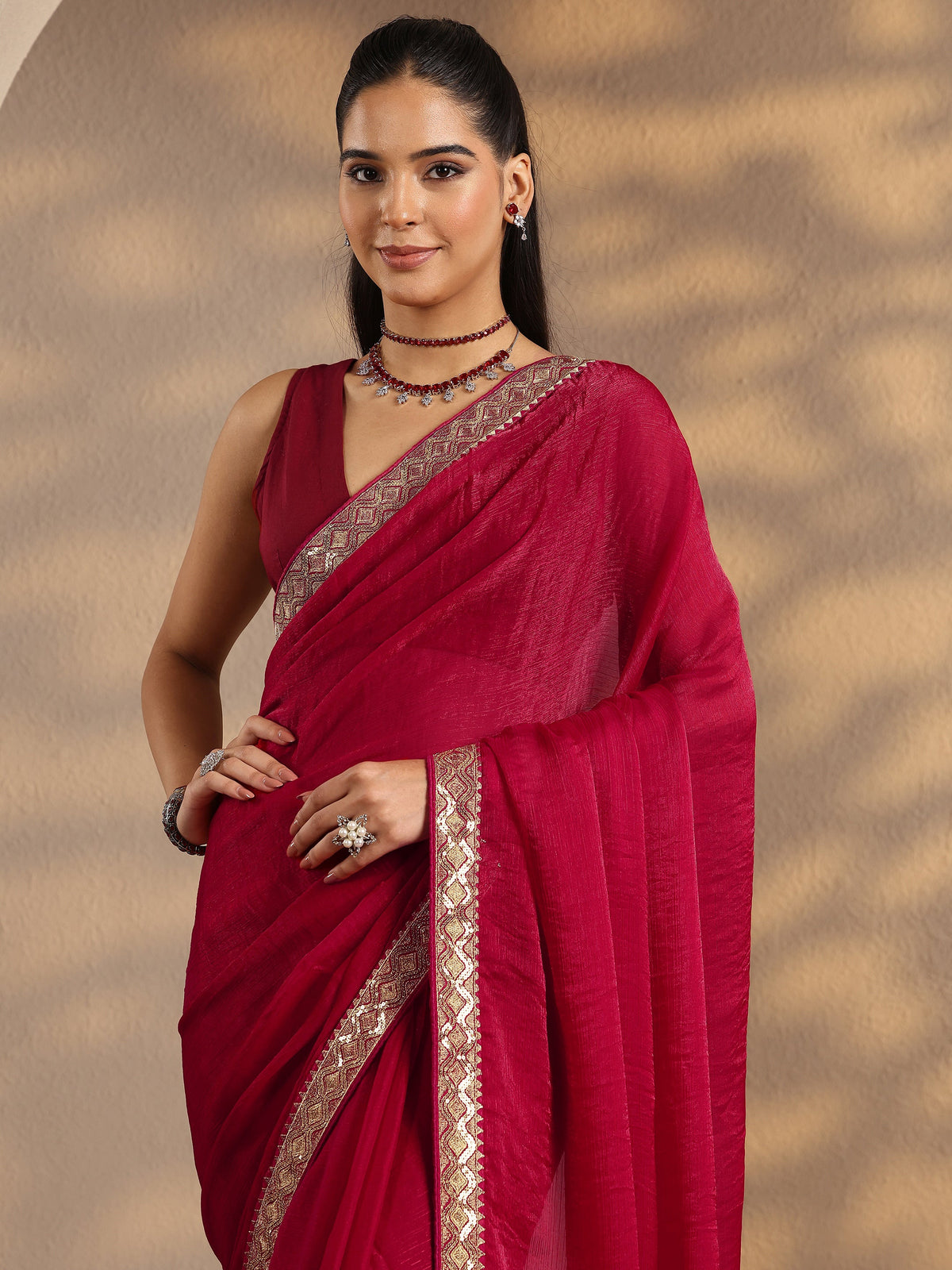 Libas Red Solid Silk Blend Saree With Unstitched Blouse Piece