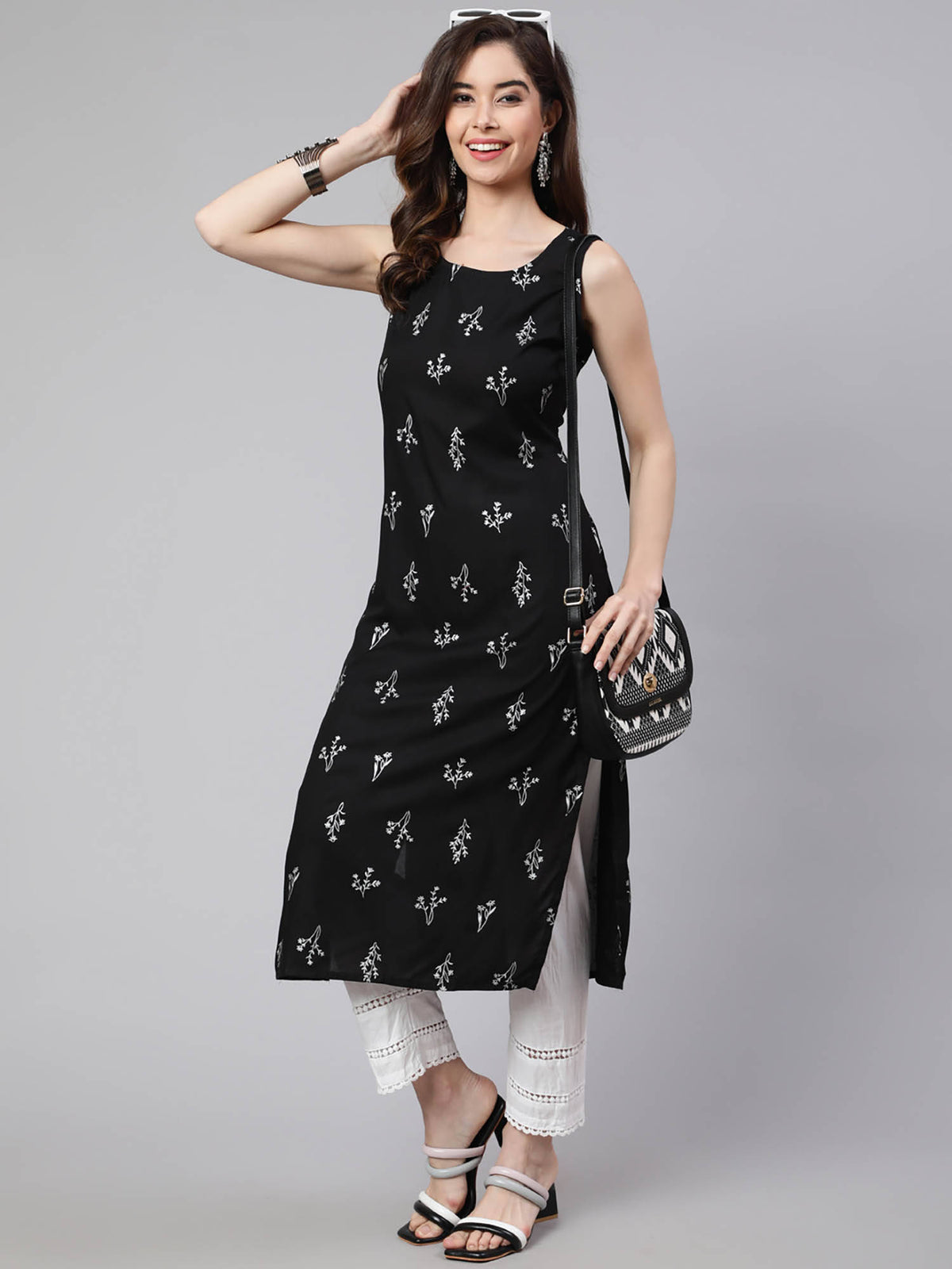 Women Black Rayon Floral Printed Round Neck Kurta | FY93 - view 1