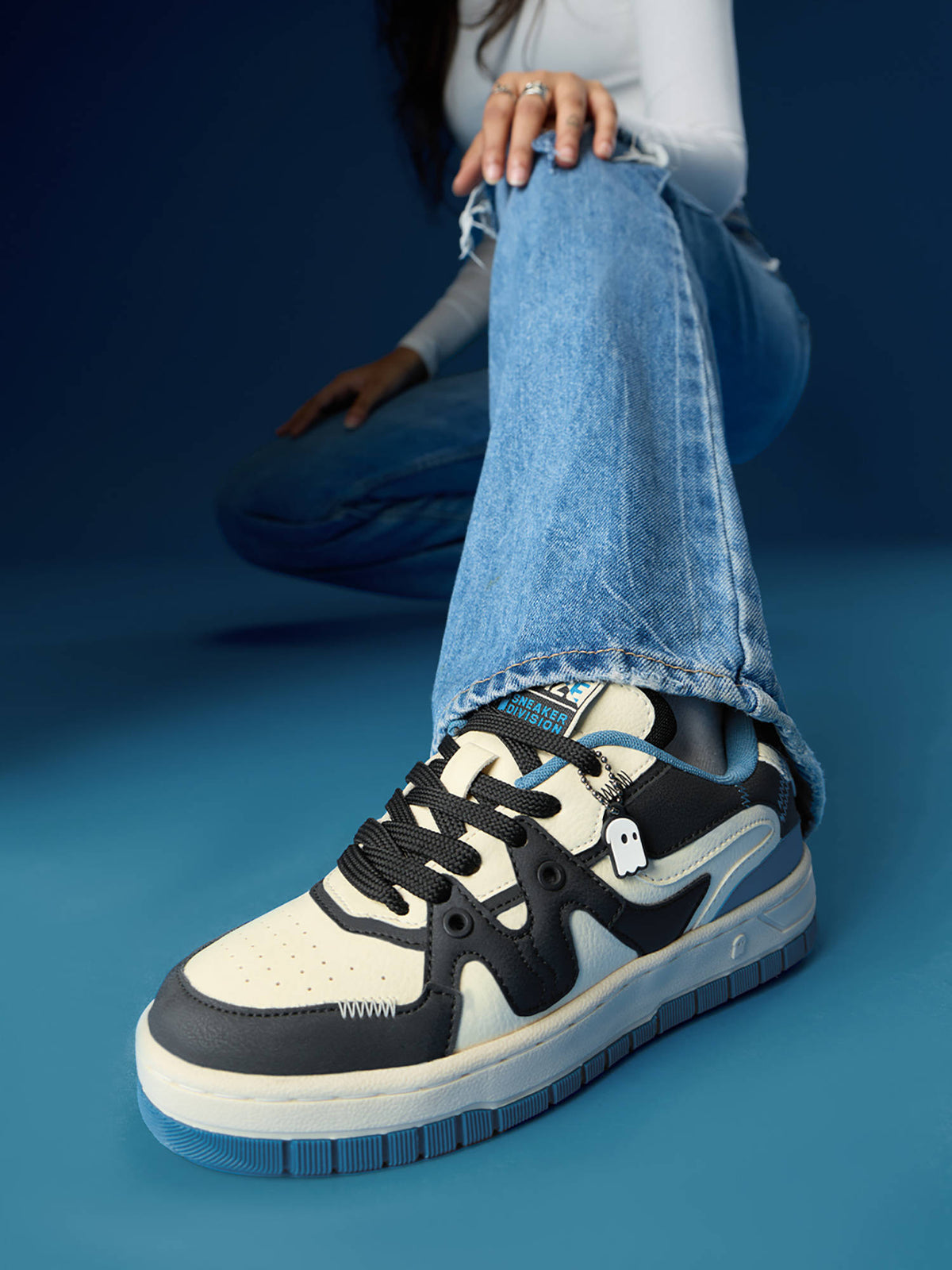 Urban Blaze: Code Blue Women Low Top Sneakers | SN09 - view 1