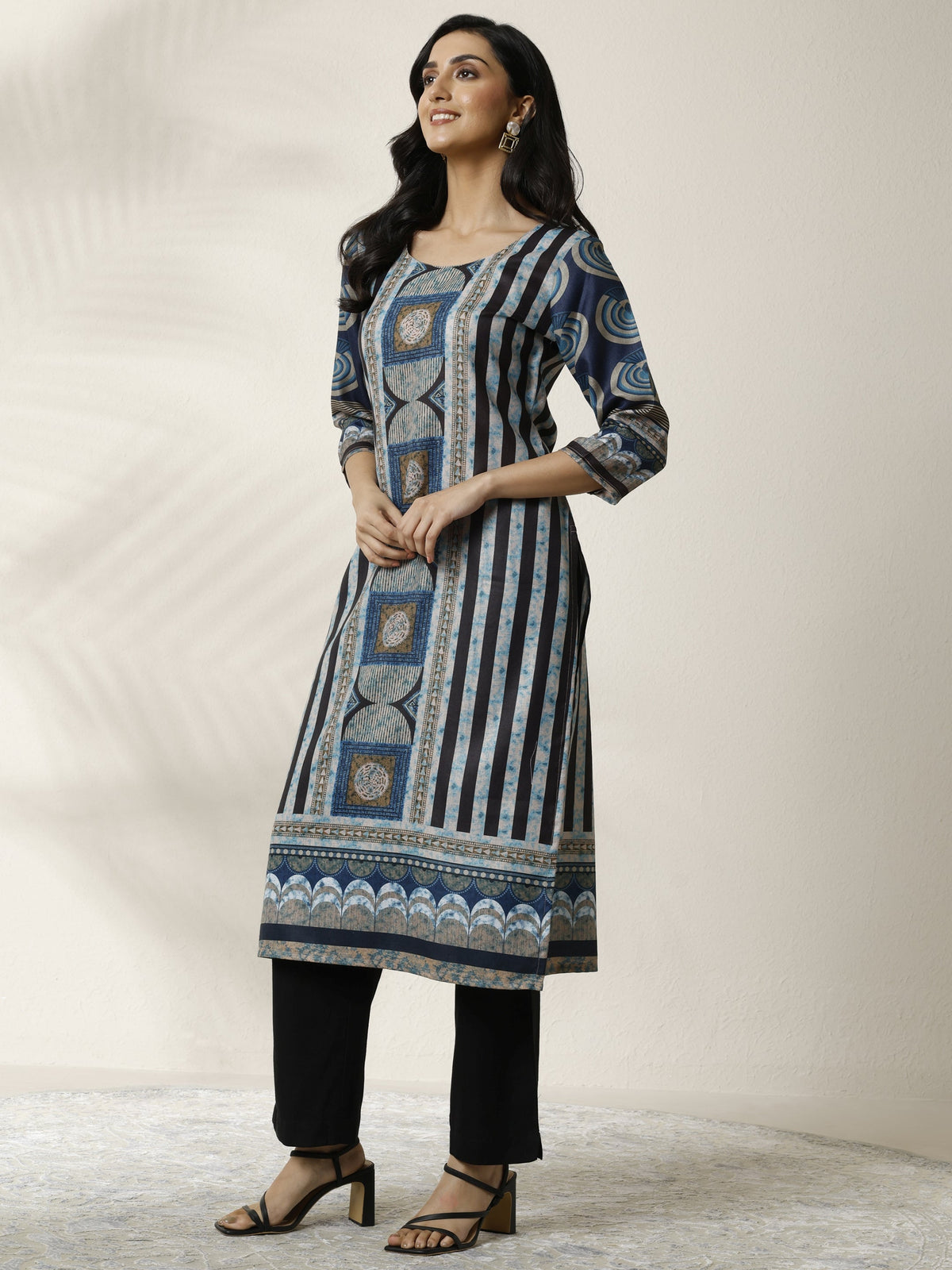 Libas Blue Printed Cotton Blend Straight Kurta