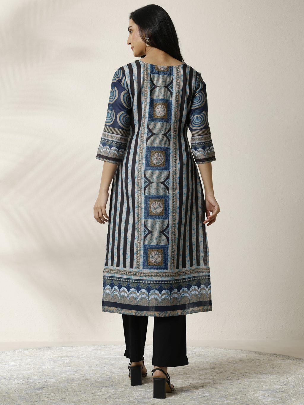 Libas Blue Printed Cotton Blend Straight Kurta