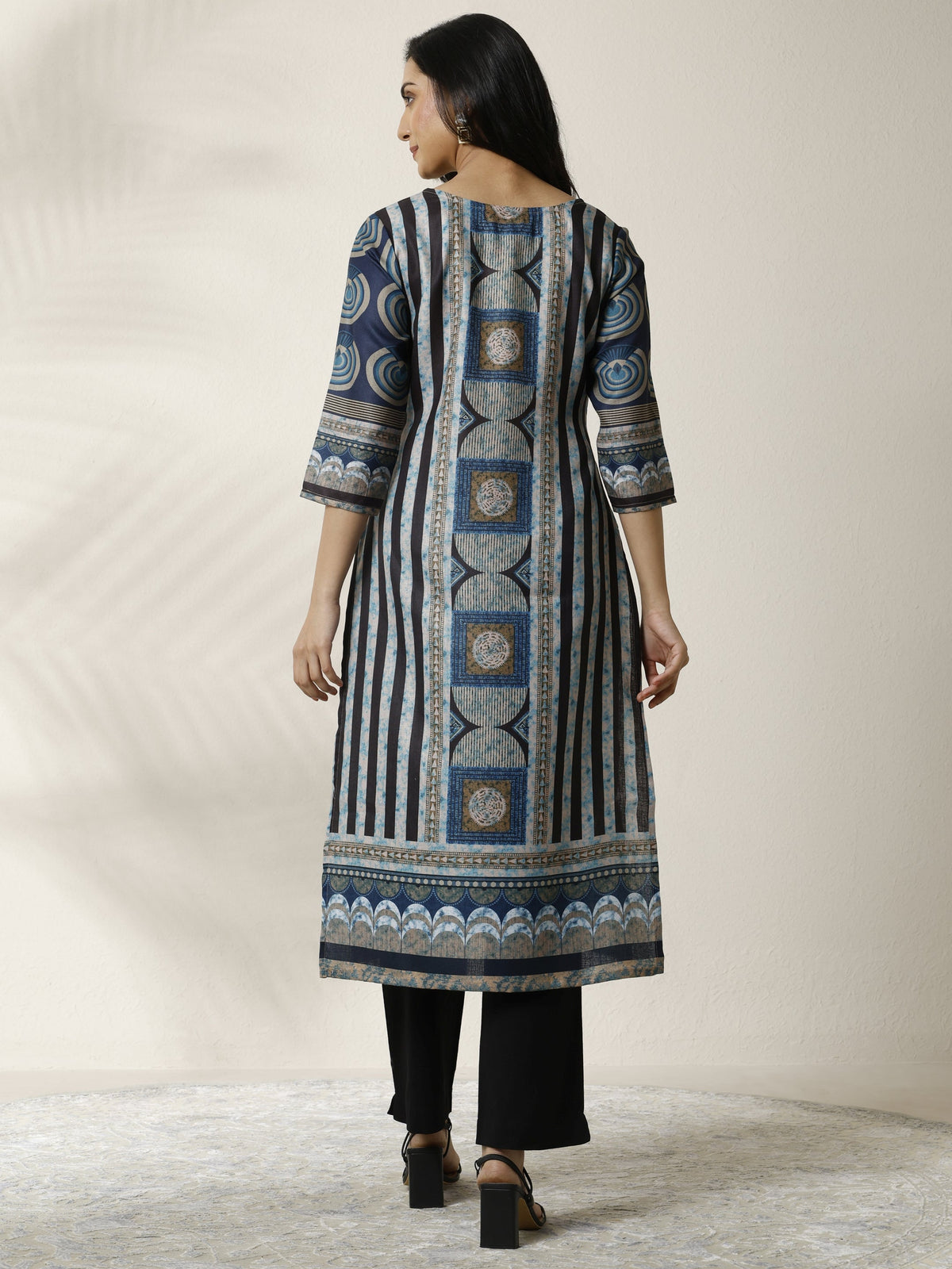 Libas Blue Printed Cotton Blend Straight Kurta