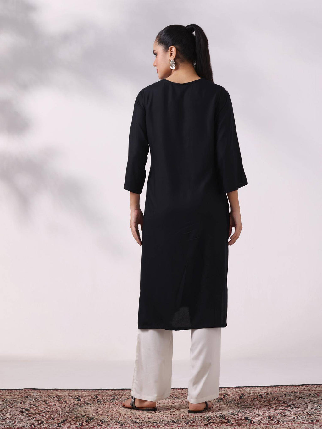 Women Liva Blue Embroidered Kurta | U3S - view 20