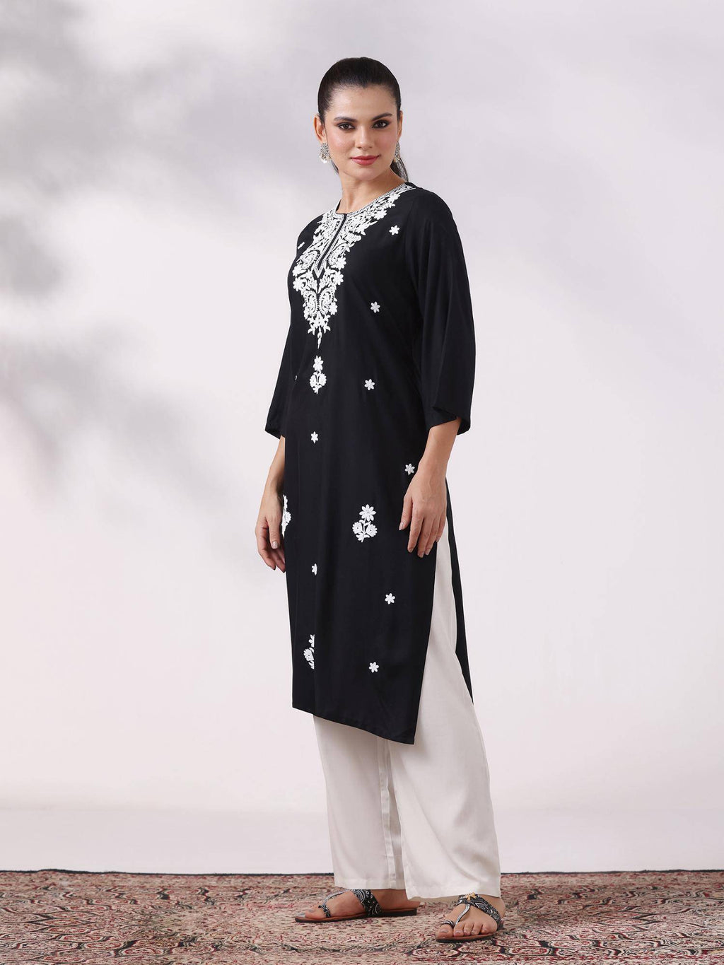 Women Liva Blue Embroidered Kurta | U3S - view 21