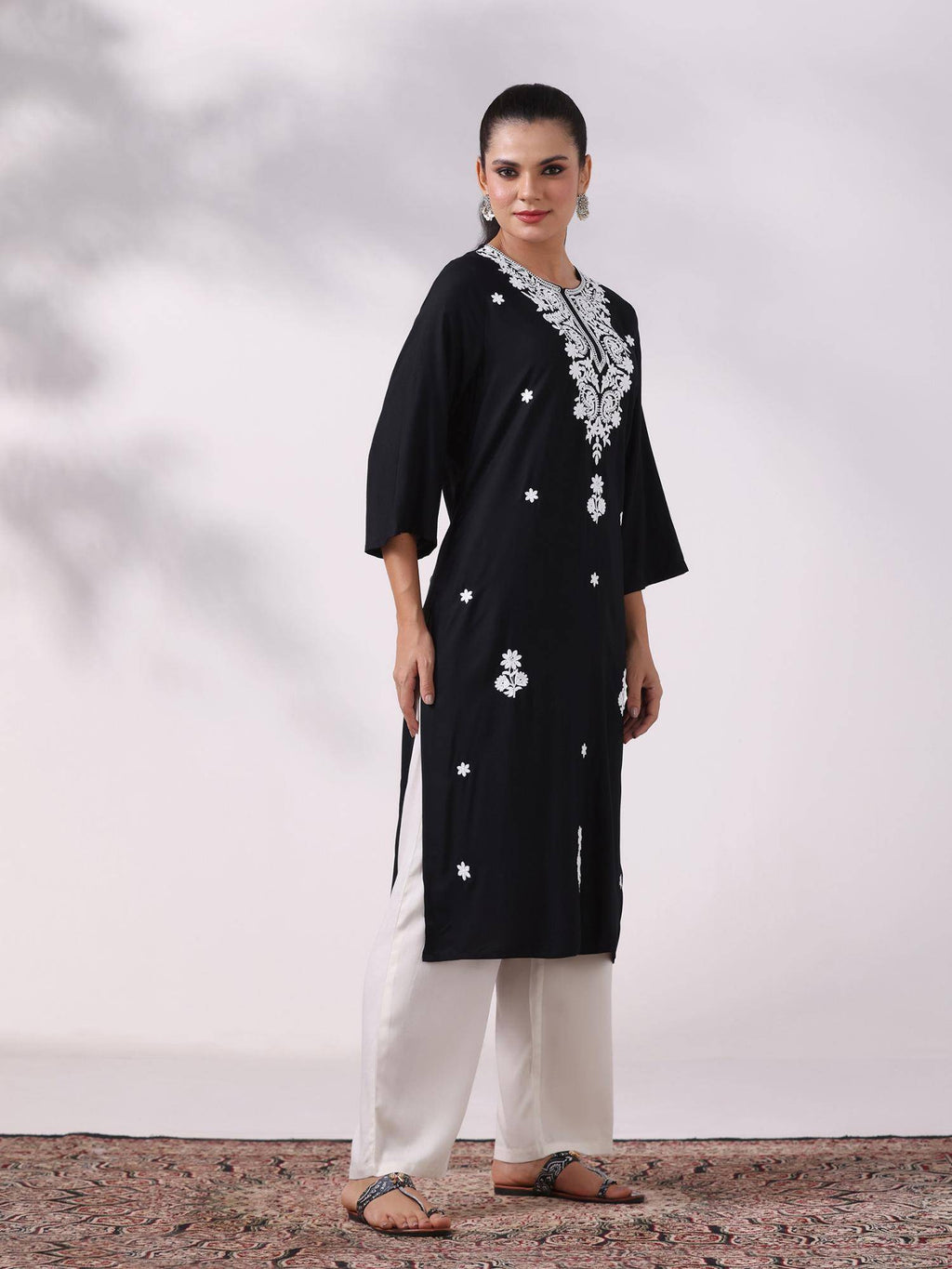 Women Liva Blue Embroidered Kurta | U3S - view 22