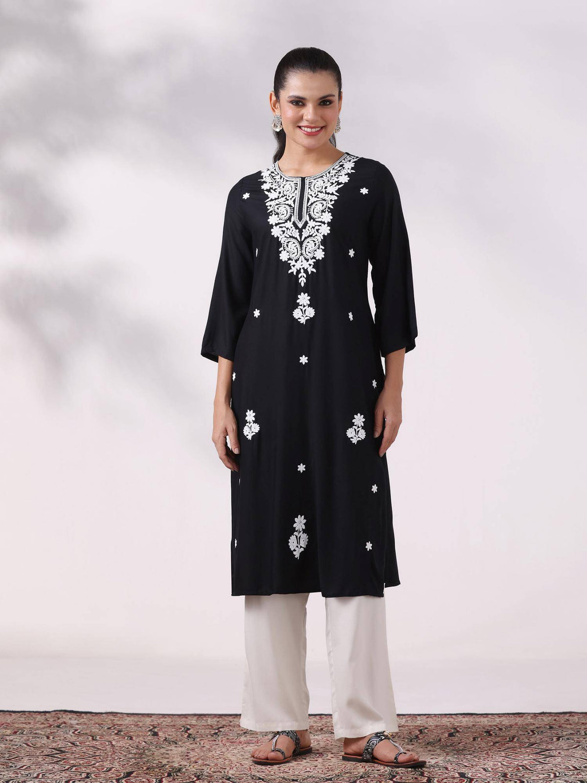 Women Liva Blue Embroidered Kurta | U3S - view 23