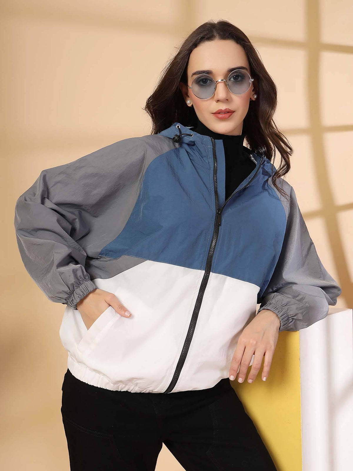 Women Standard Length Polyester Winter Sports Zipper Stylish Jacket | JK12 - view 1
