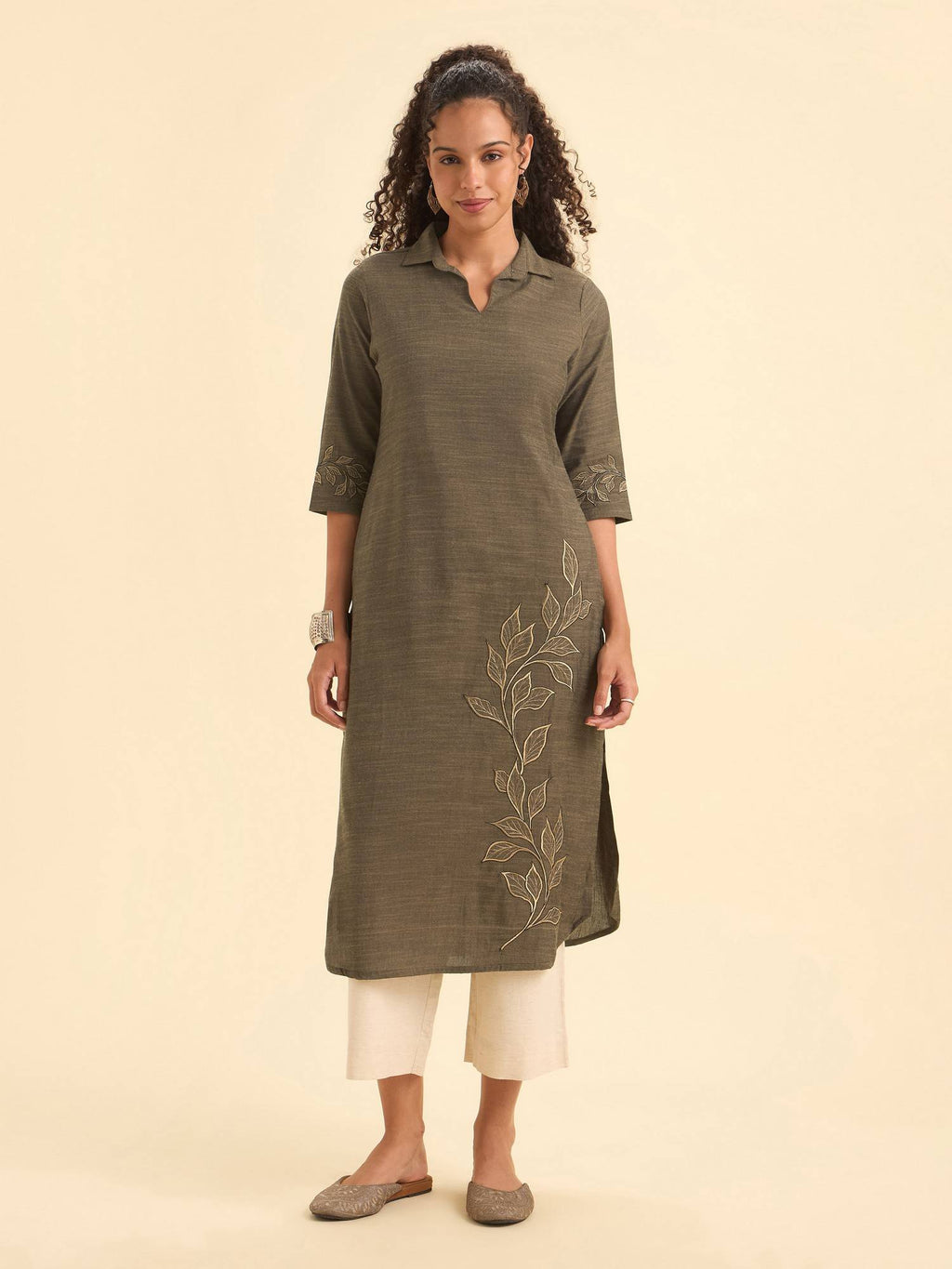 Women Grey Embroidered Kurta | FY93 - view 1