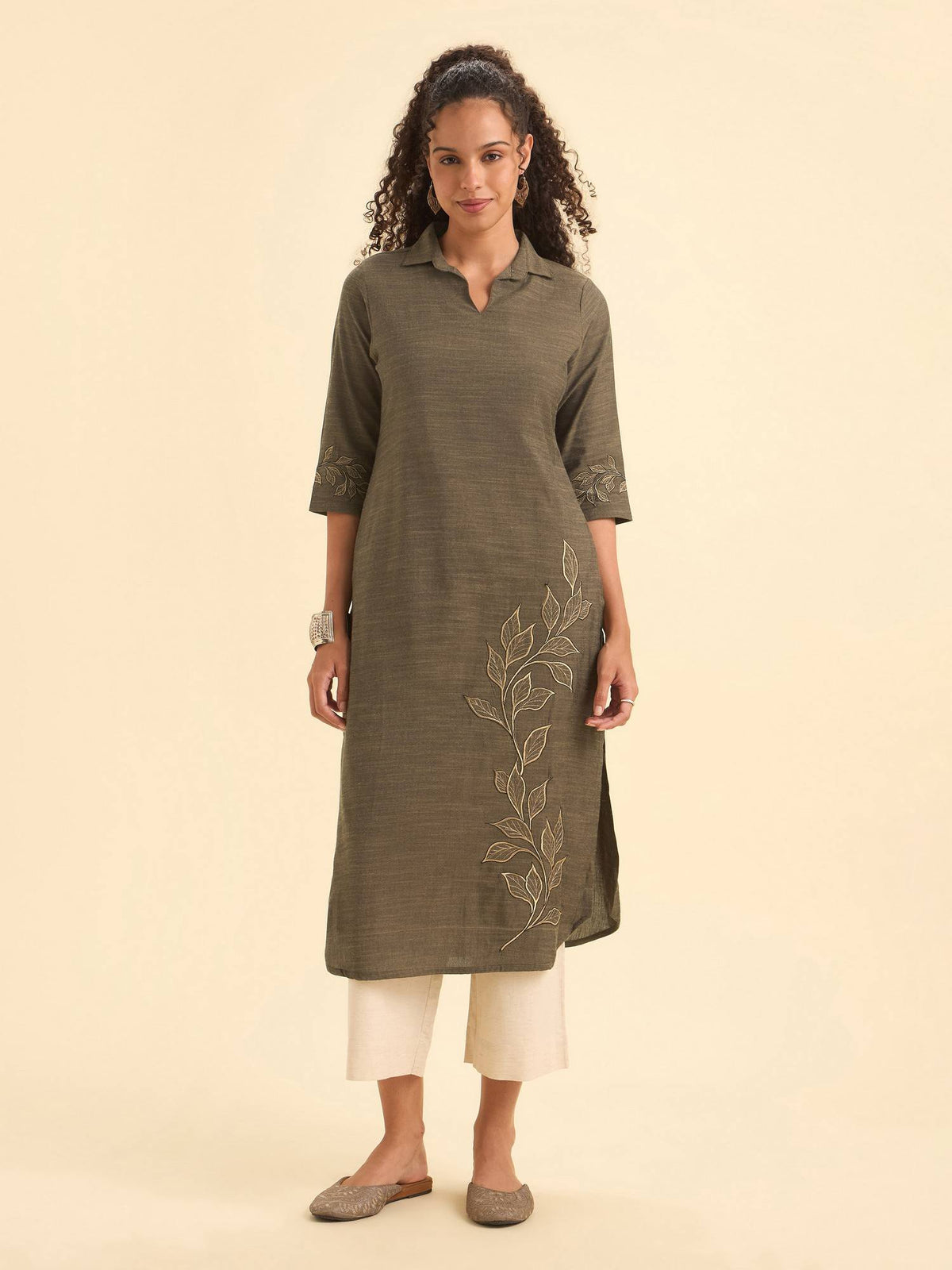 Women Grey Embroidered Kurta | FY93 - view 1