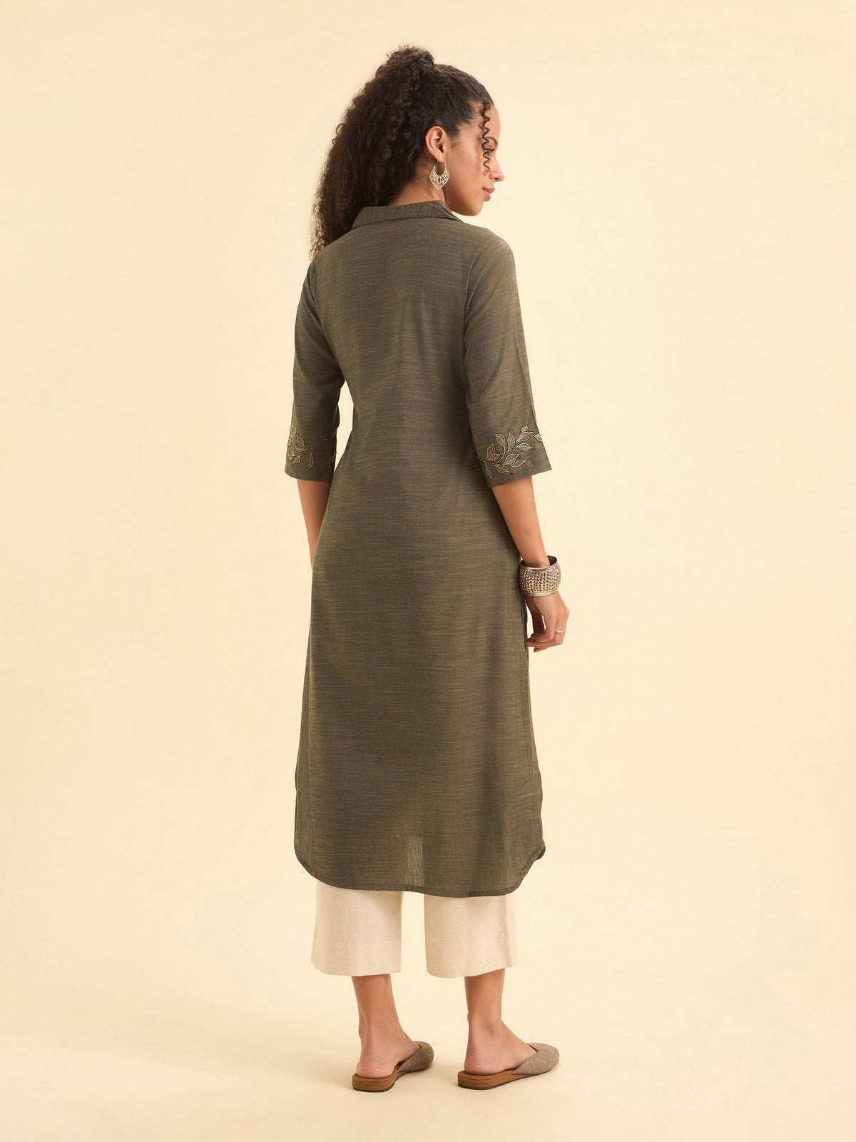 Women Grey Embroidered Kurta | KDG - view 2