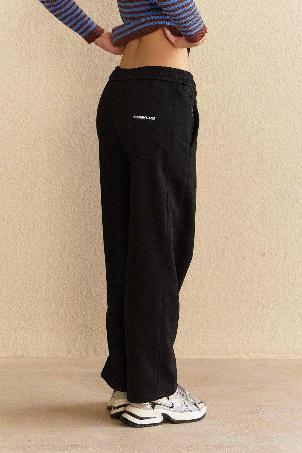 Black Essential Joggers JG67
