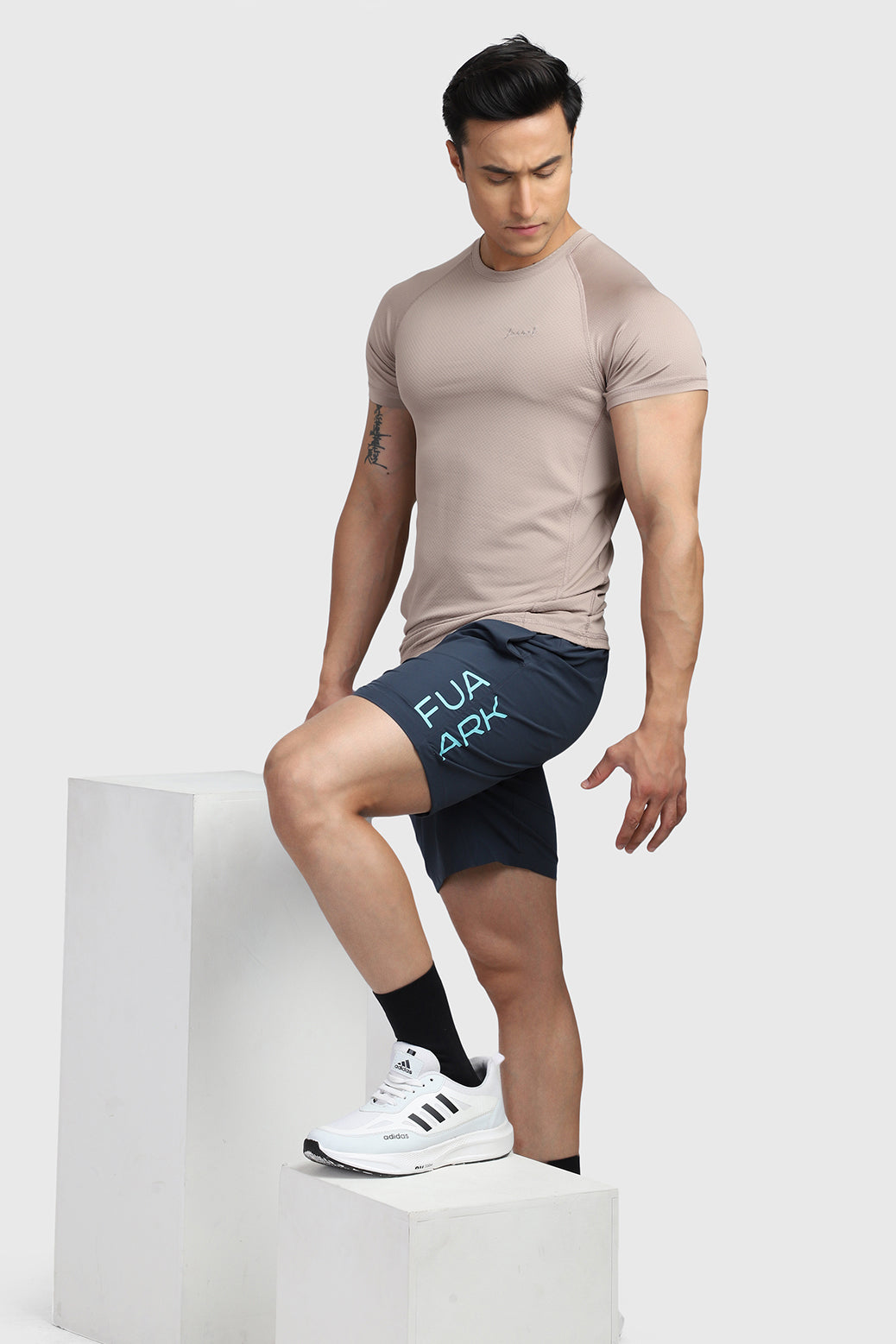 Sculpt T-shirts Beige