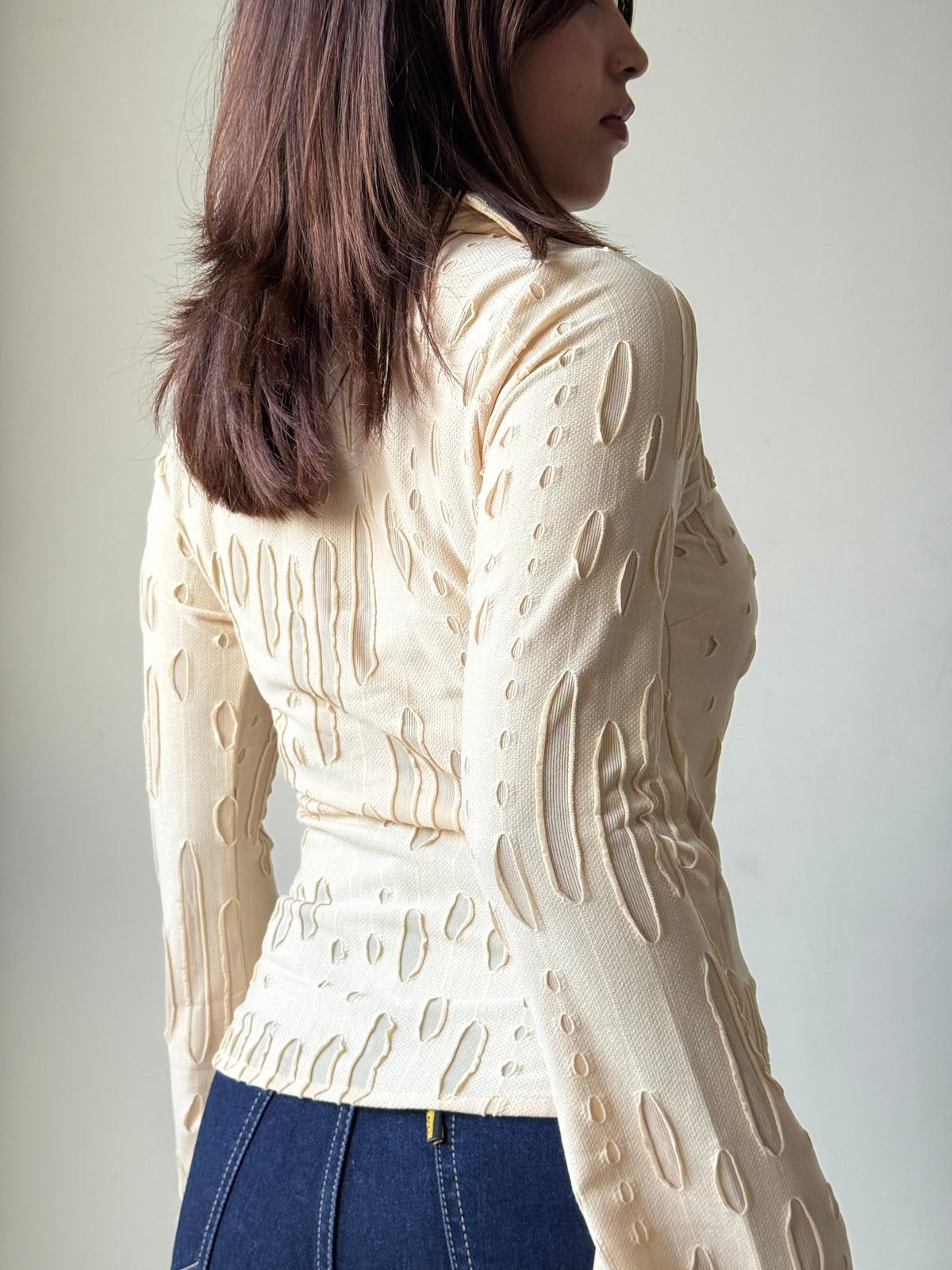 Distressed Fitted Flare Sleeve Shirt