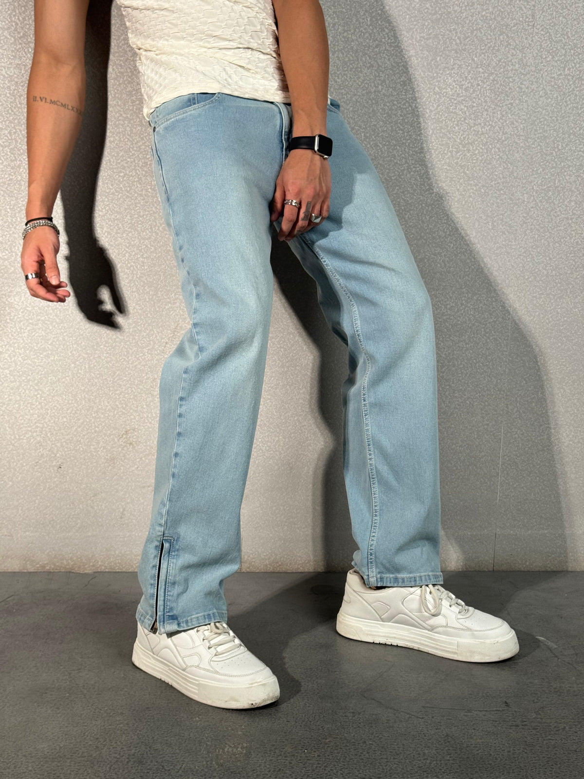 Flashback Slit Straight Fit Jeans
