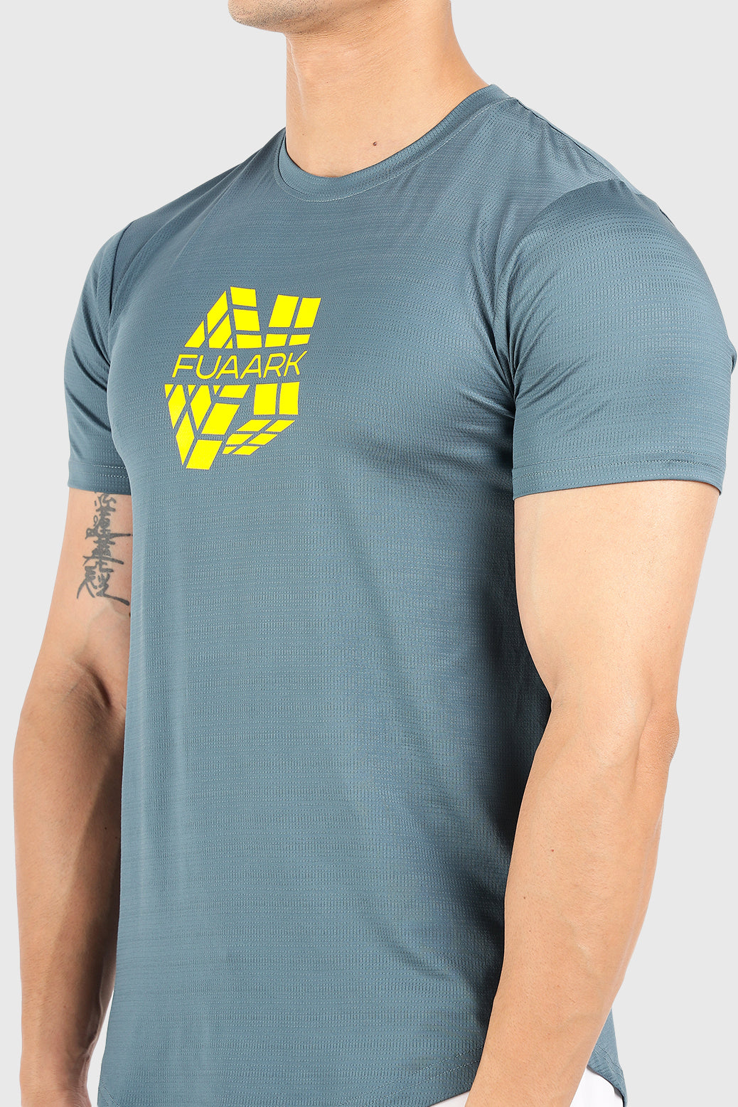Revolve T-shirt Arctic Blue