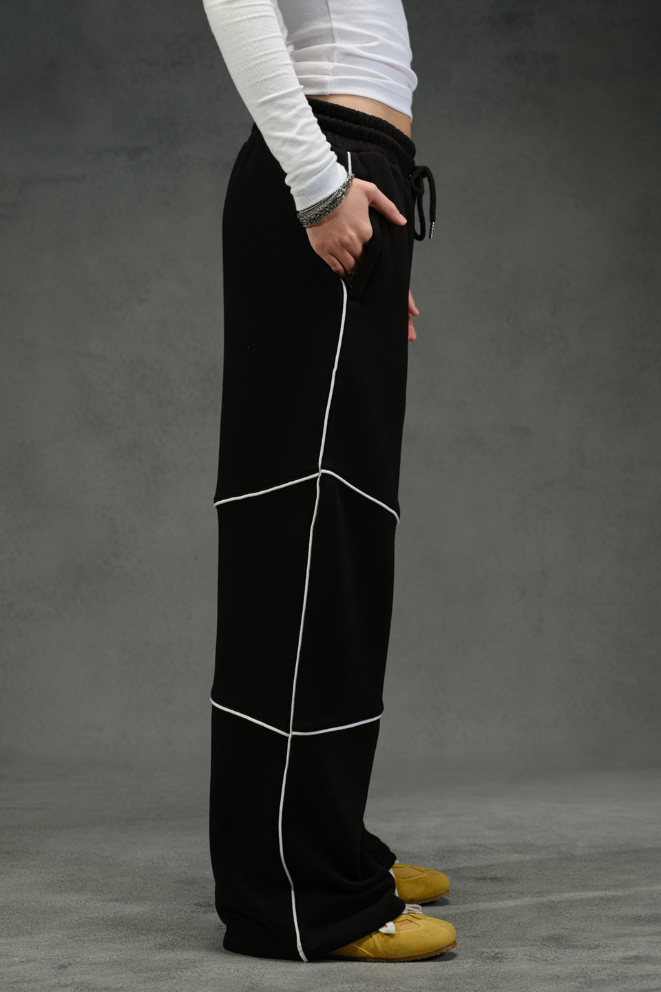 Hustle The Untammed Black Joggers JG67