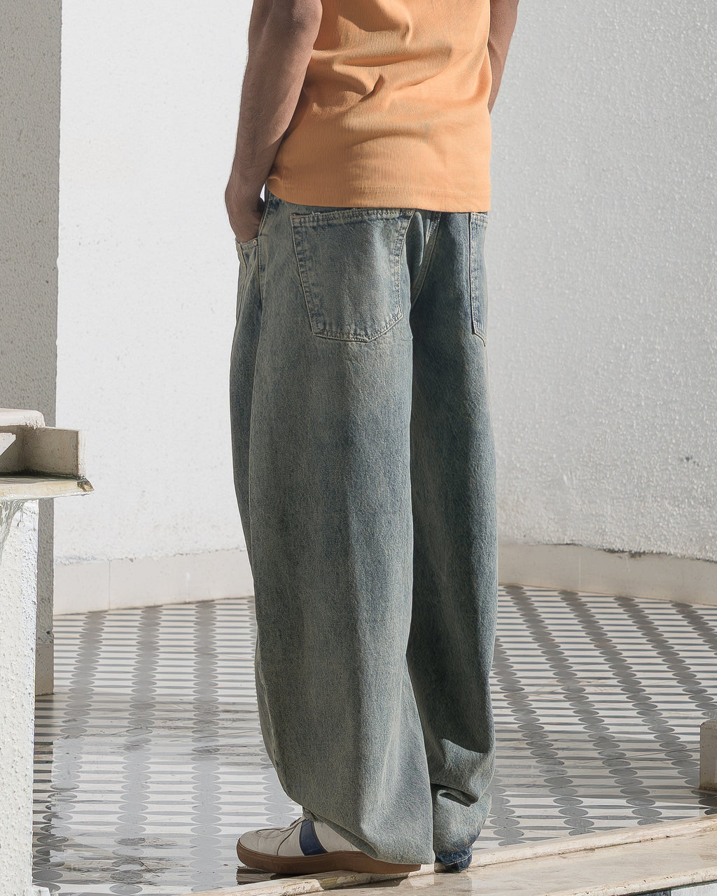 Barrel Fit Denim (Dust Fade) Morrislane
