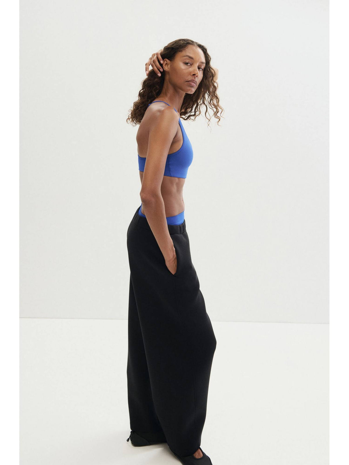 Women Navy Blue Medium Support Sports Bra With Sculpt move | sb09 - view 15