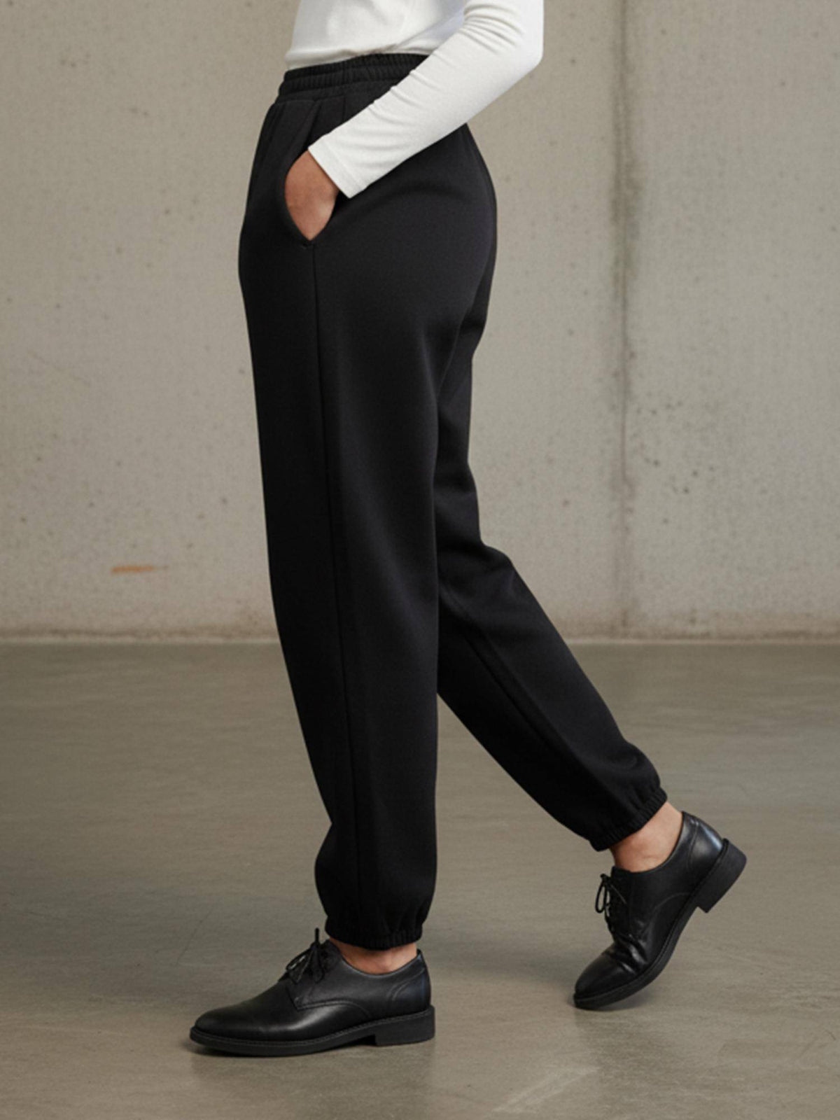 Black Solid Joggers | WJ89 - view 4
