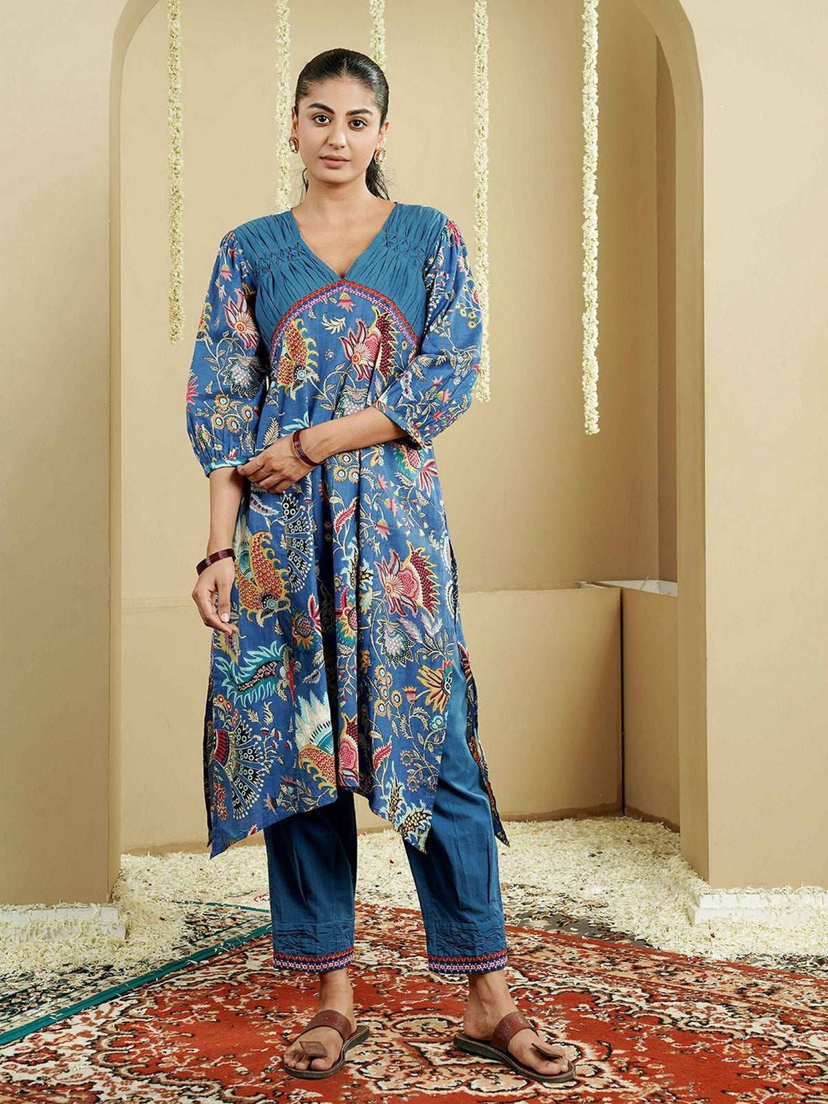 Women Blue Cotton Floral Kurta | KDG - view 8