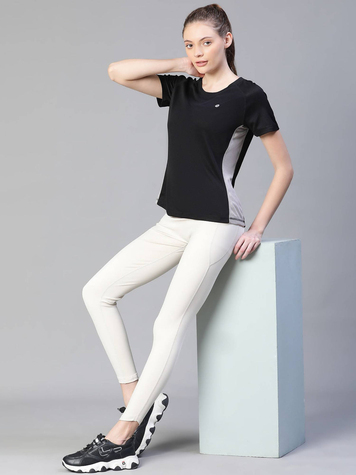 Women Black Lightweight Quick Dry Running Fitness Sports T-Shirt | TT89 - view 5