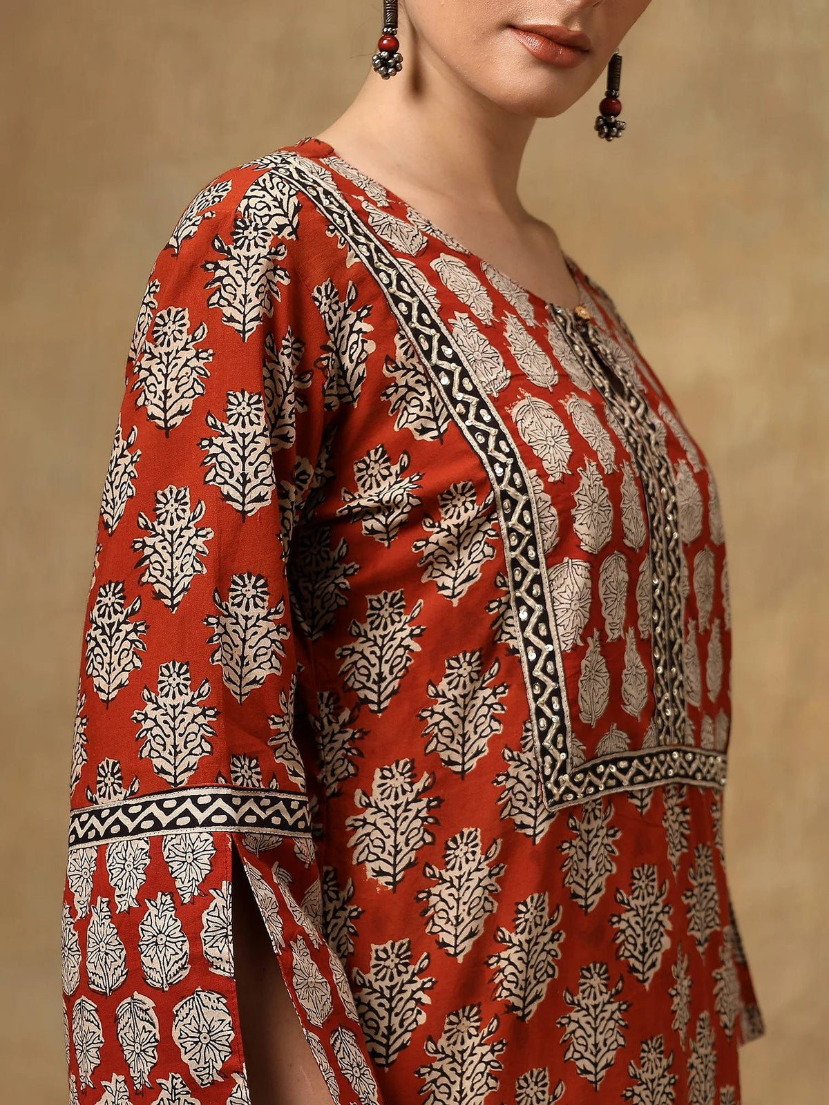 Maroon Daboo Printed Kurta | FY93 - view 4