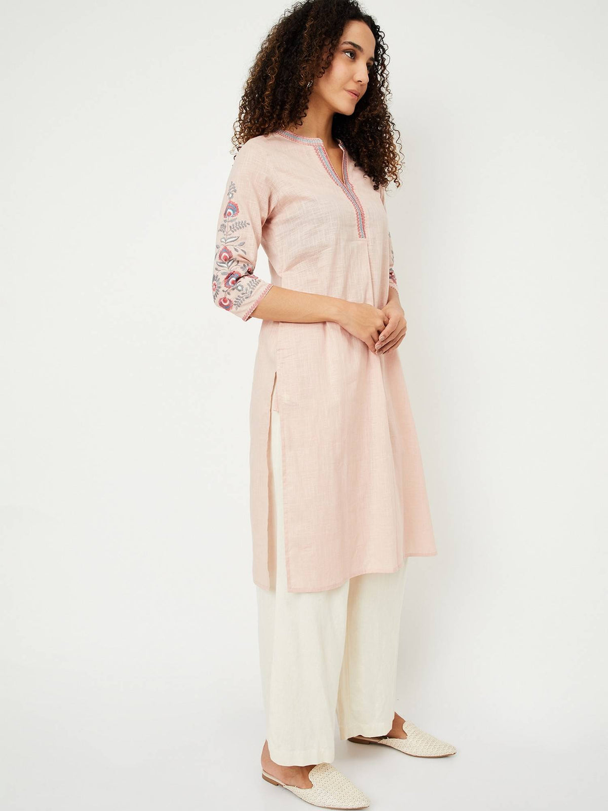 Women Embroidered Peach Straight Kurta | U3S - view 2