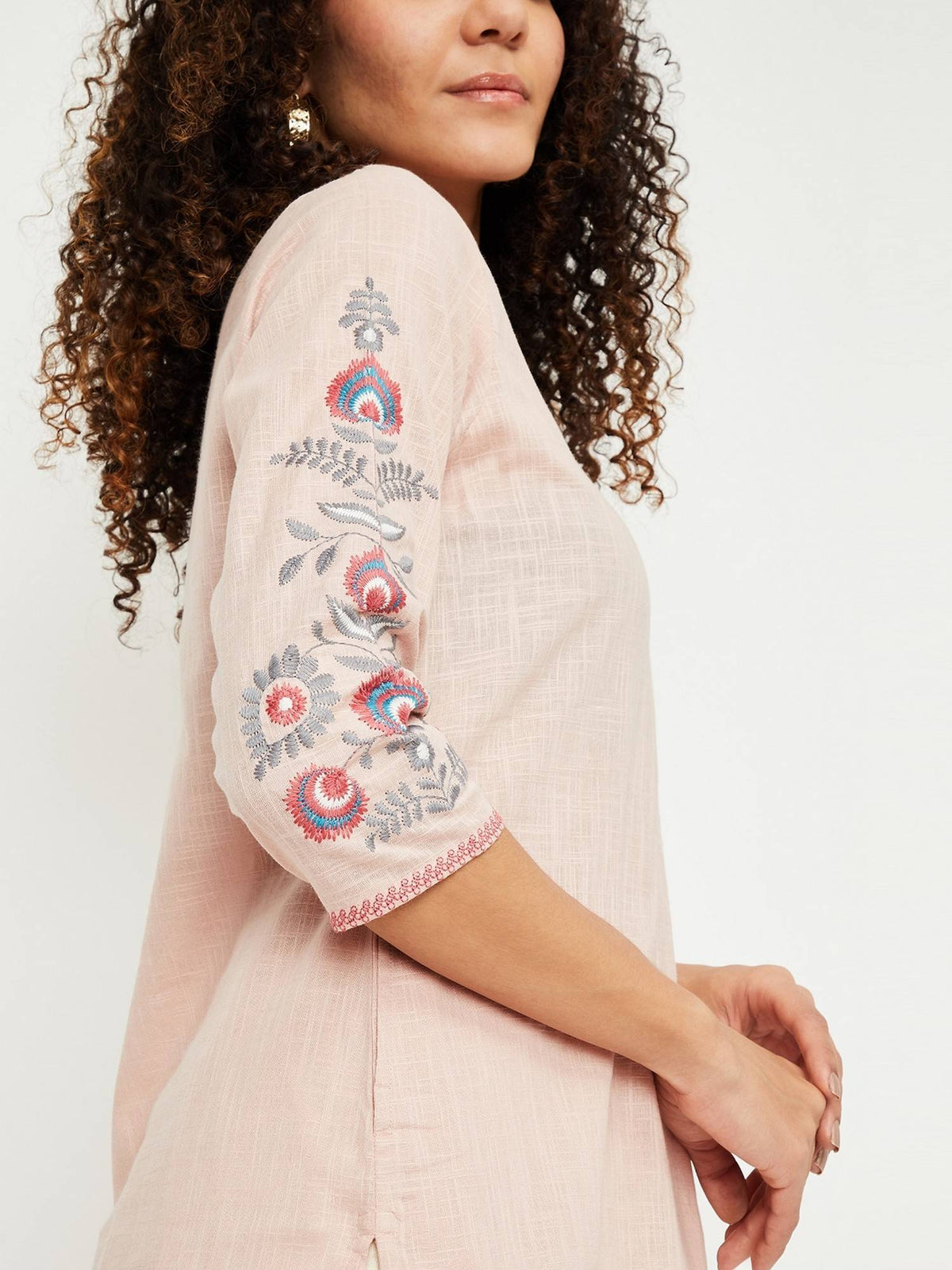 Women Embroidered Peach Straight Kurta | U3S - view 3