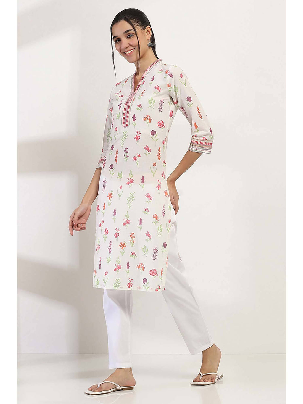 Women Off White Cotton Straight Kurta | FY93 - view 3
