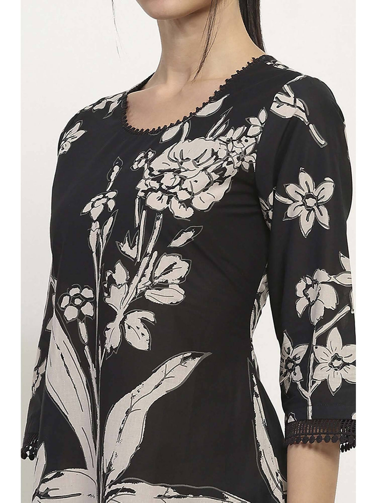 Women Black Cotton Straight Kurta | KDG - view 2