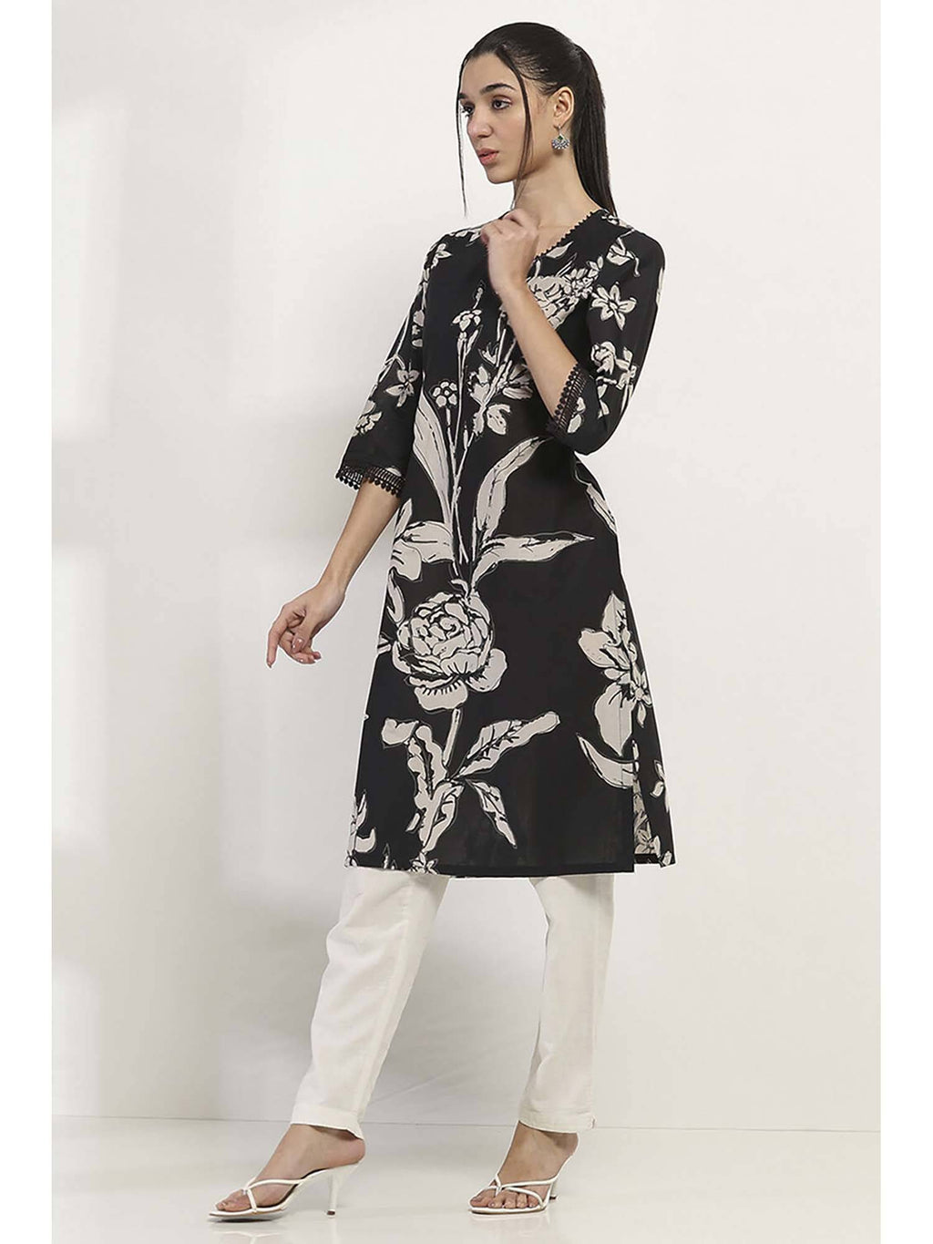 Women Black Cotton Straight Kurta | KDG - view 7
