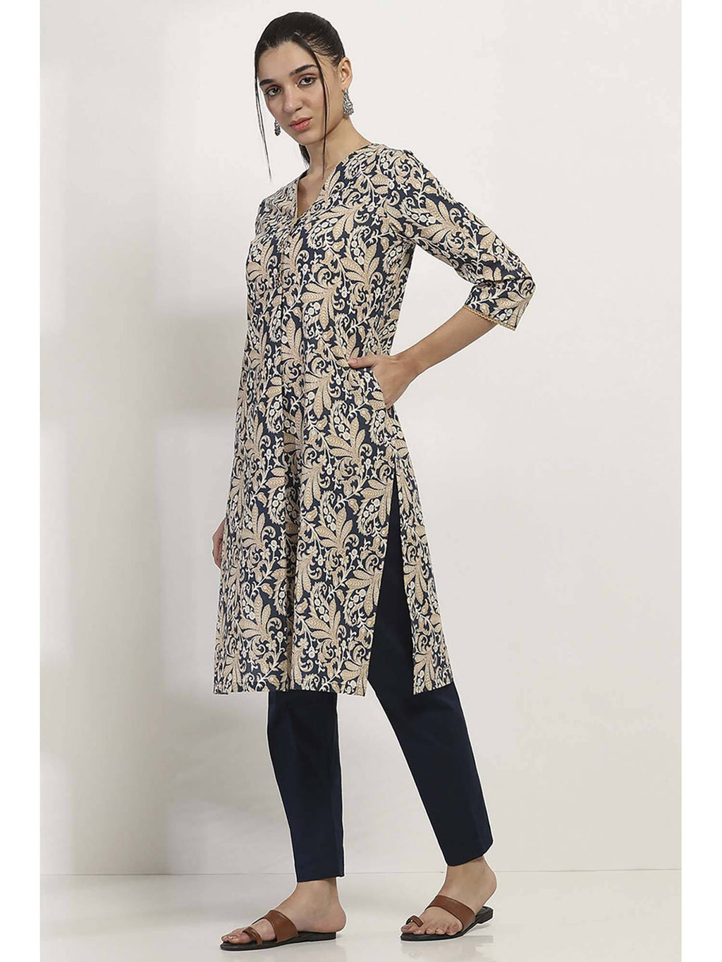Women Blue Cotton Straight Kurta | FY93 - view 4
