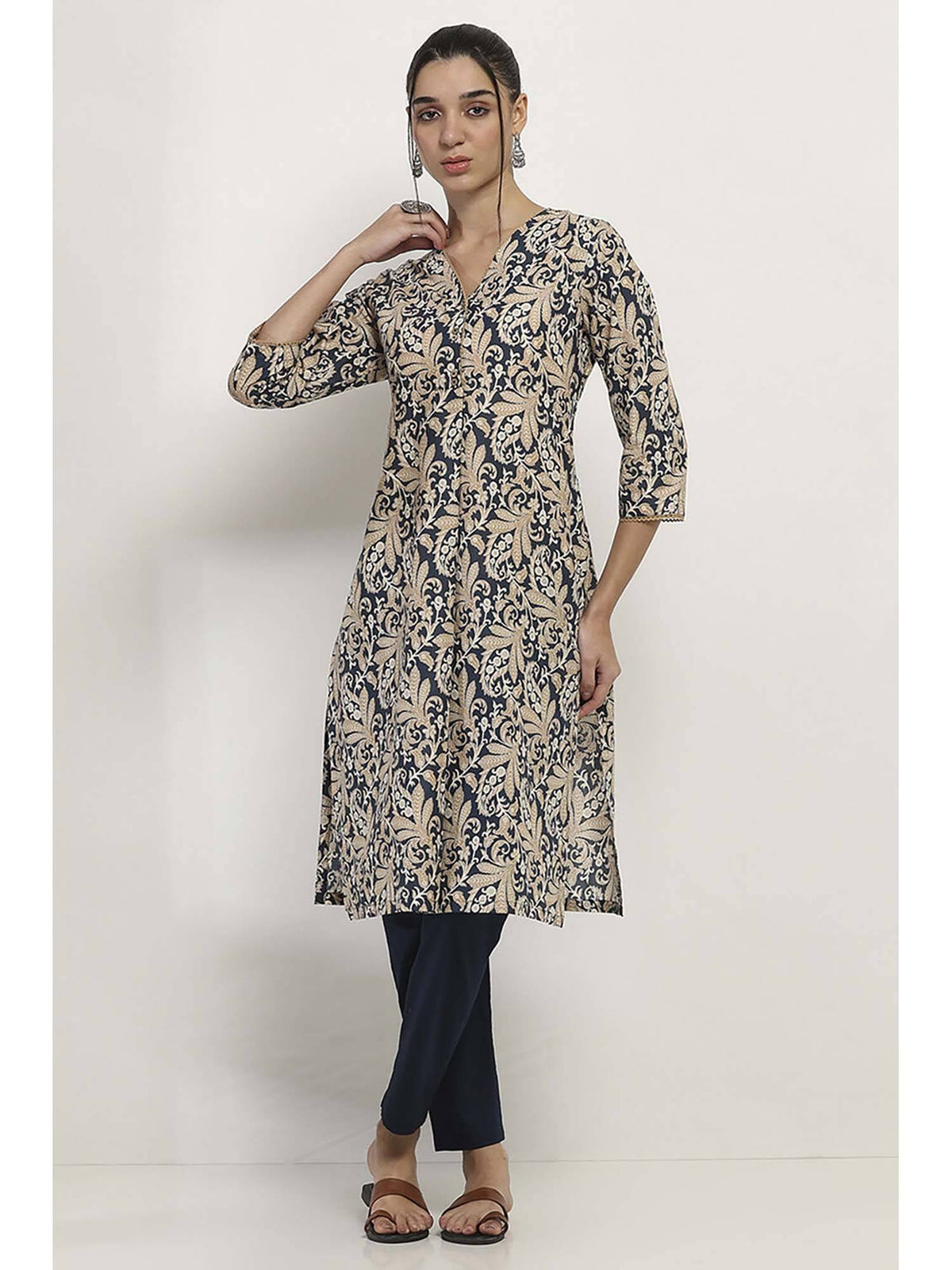 Women Blue Cotton Straight Kurta | U3S - view 7