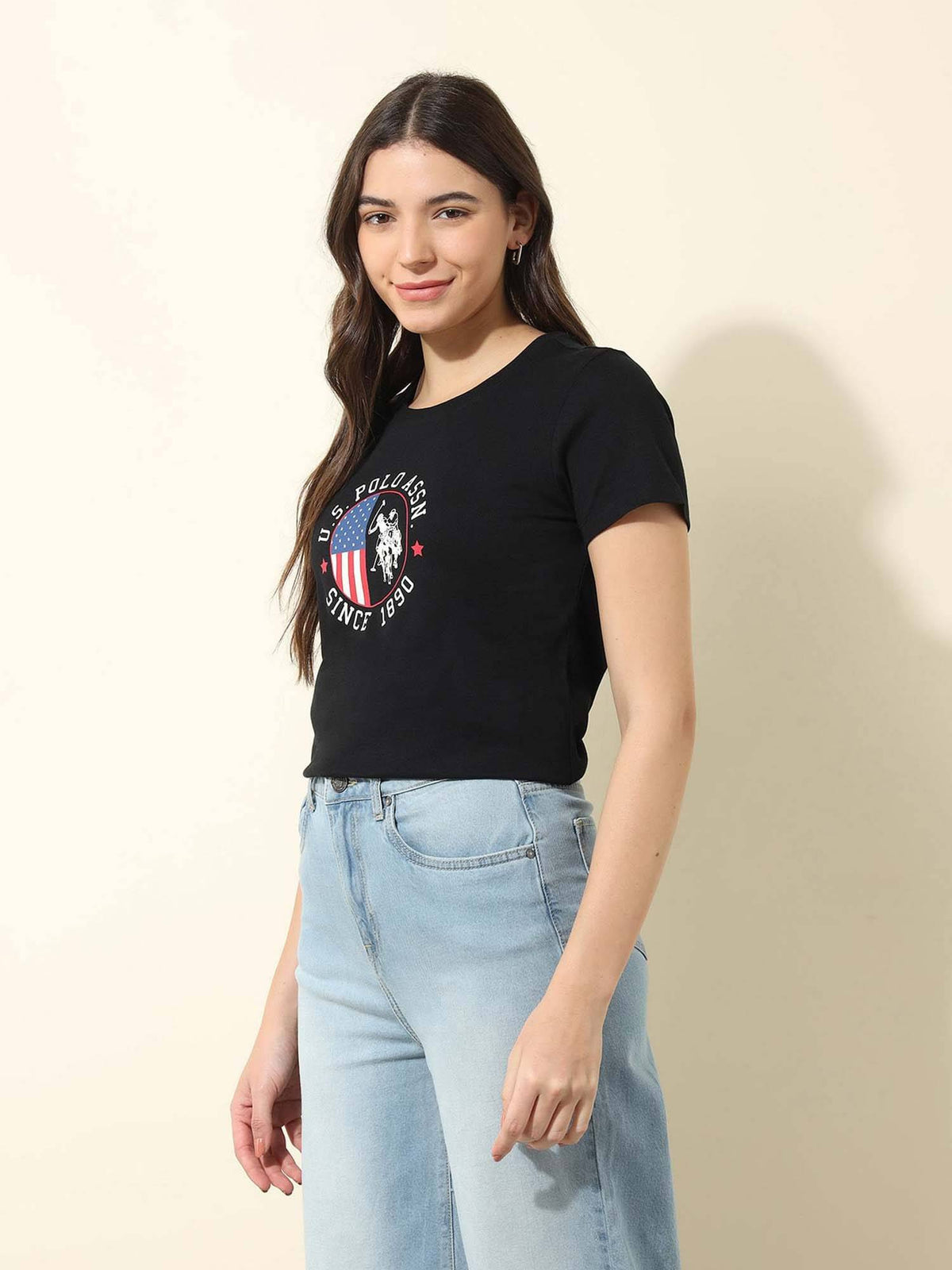 Black Solid Regular Fit T-Shirt | U89 - view 4