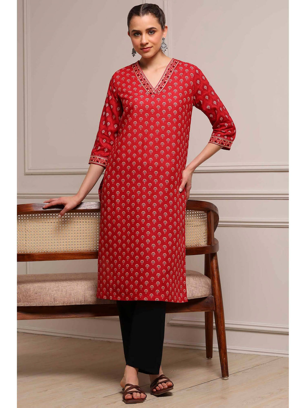 Red V-Neck Three Fourth Sleeves Kurta | U3S - view 1