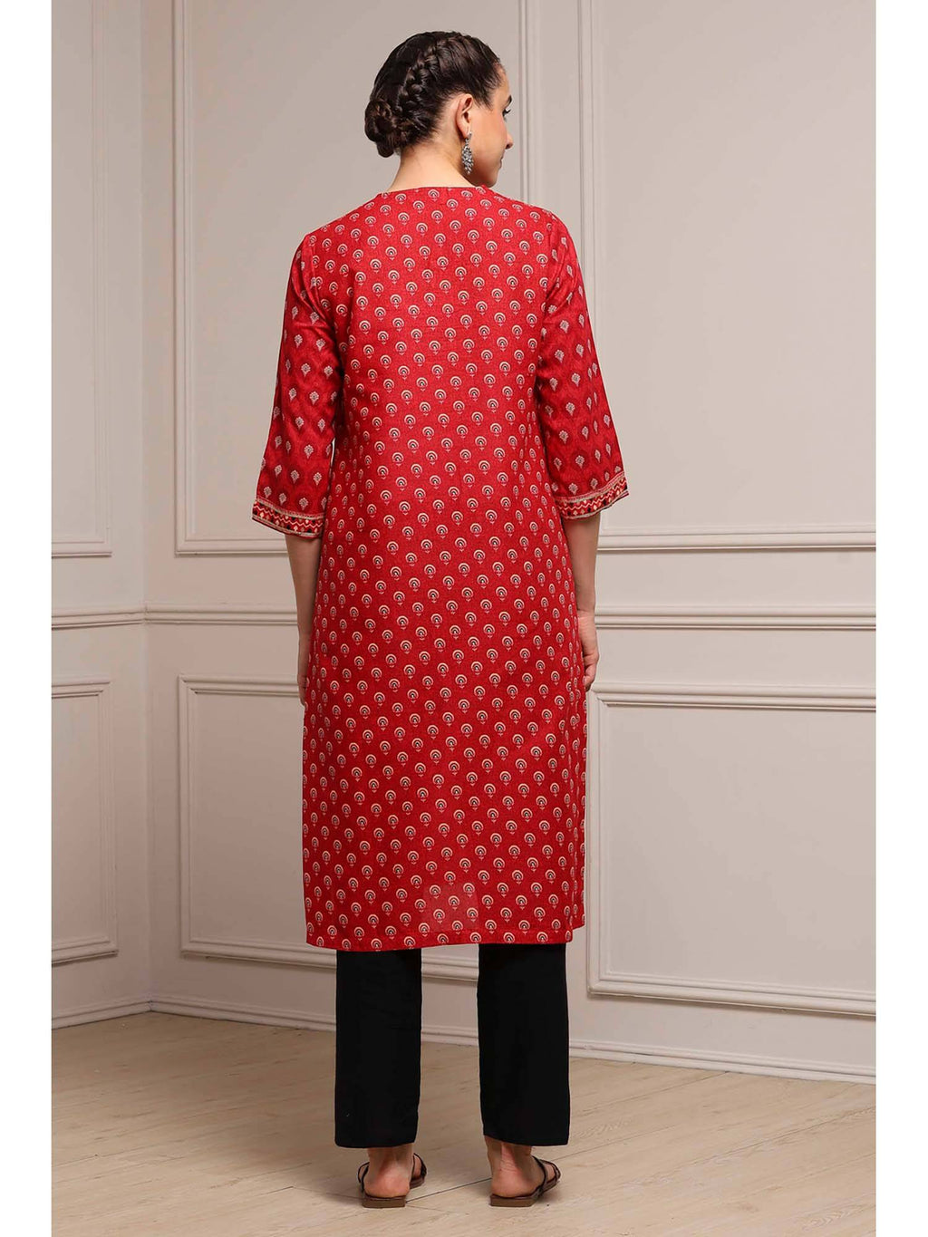 Red V-Neck Three Fourth Sleeves Kurta | U3S - view 4