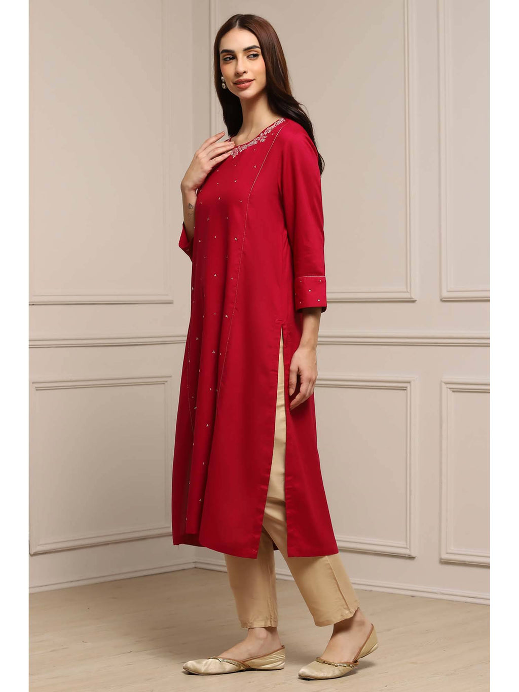 Red Round Neck Three Fourth Sleeves Kurta | FY93 - view 3