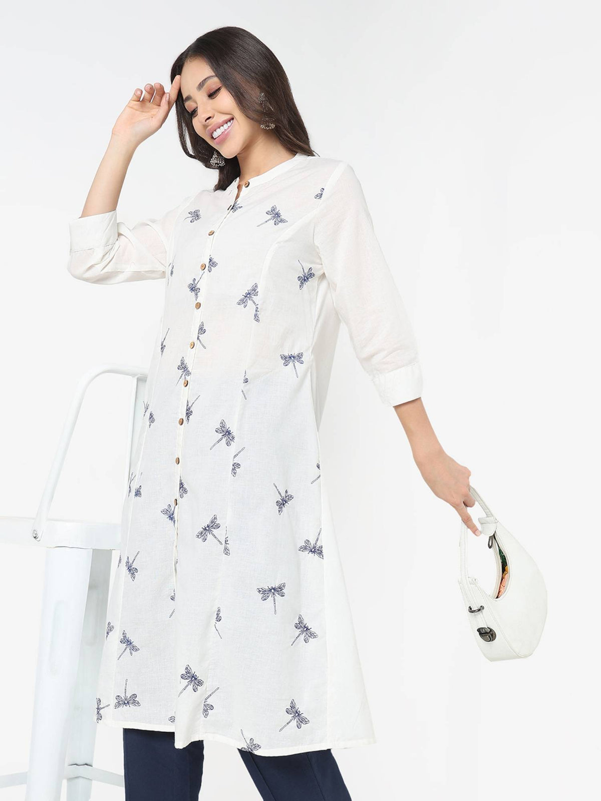Women Black Cotton Mandarin Neck Kurta | FY93 - view 8