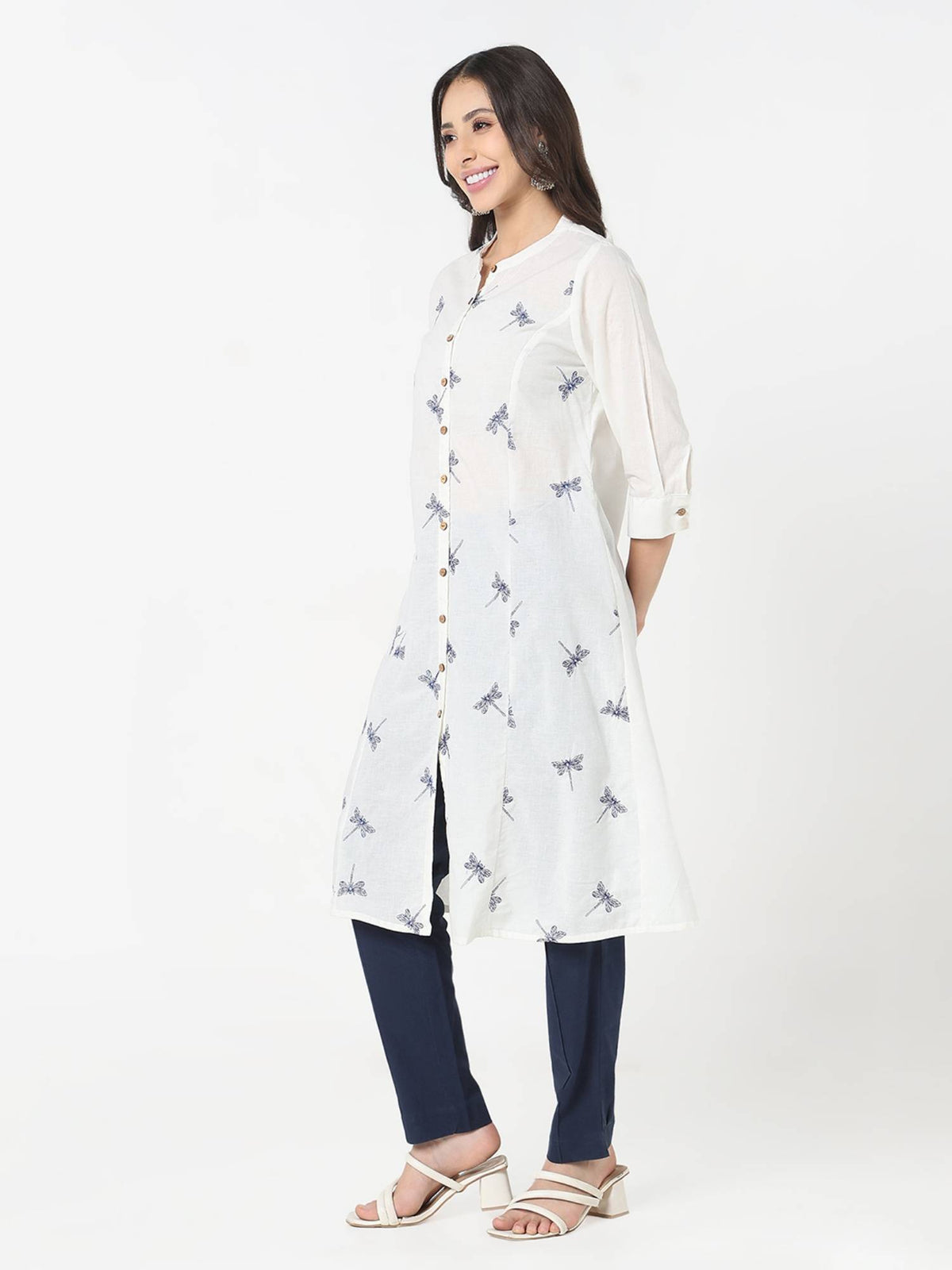 Women Black Cotton Mandarin Neck Kurta | FY93 - view 9